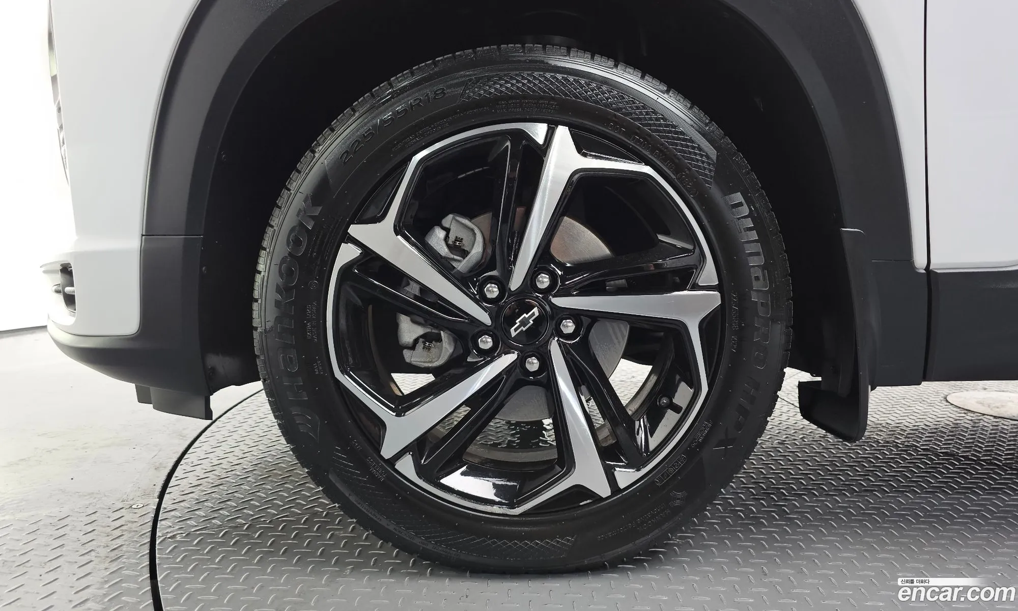 Chevrolet (GM Daewoo) Trailblazer 2022 — 22