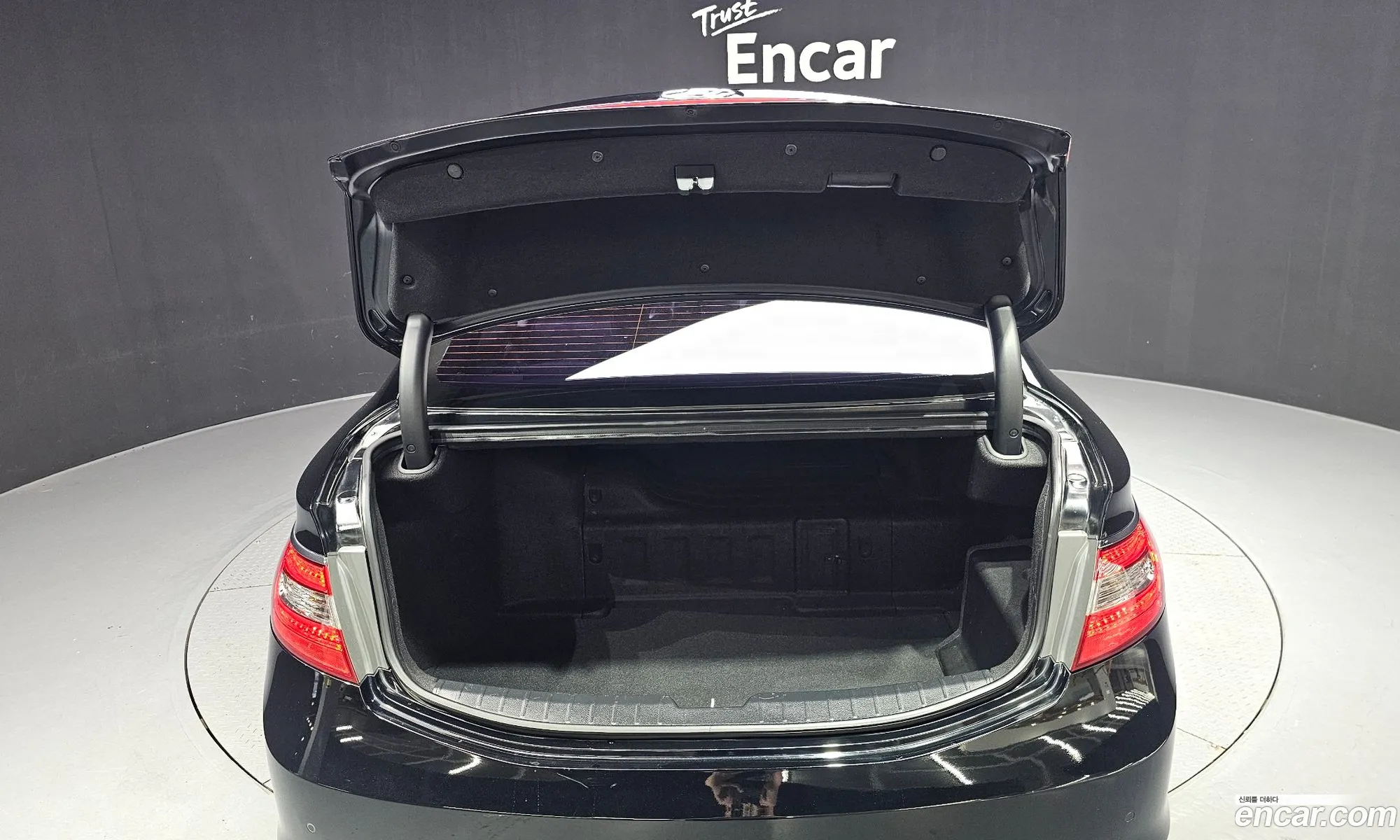 Hyundai Grandeur HG Hybrid 2016 — 6