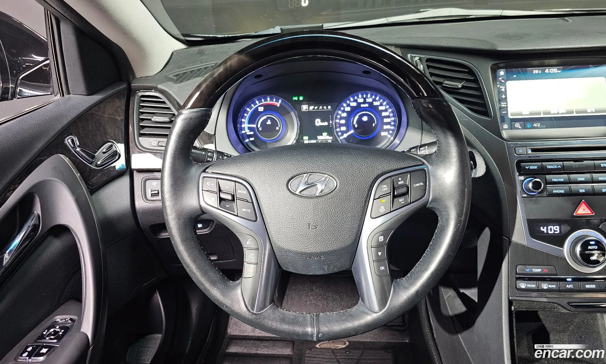 Hyundai Grandeur HG Hybrid 2016 — 3