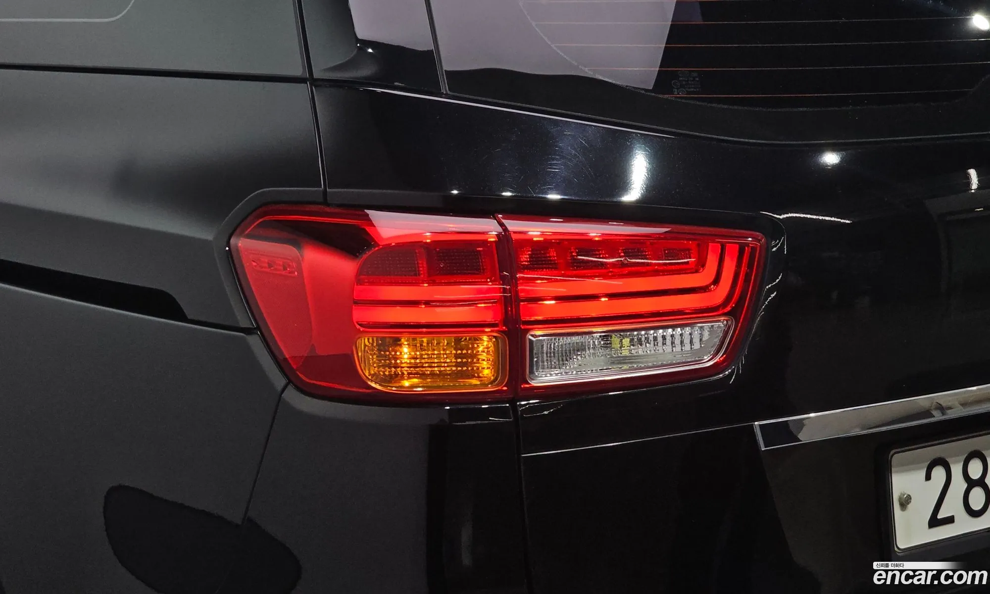 Kia Carnival 2017 KNAMC81ABJS398098 — 12