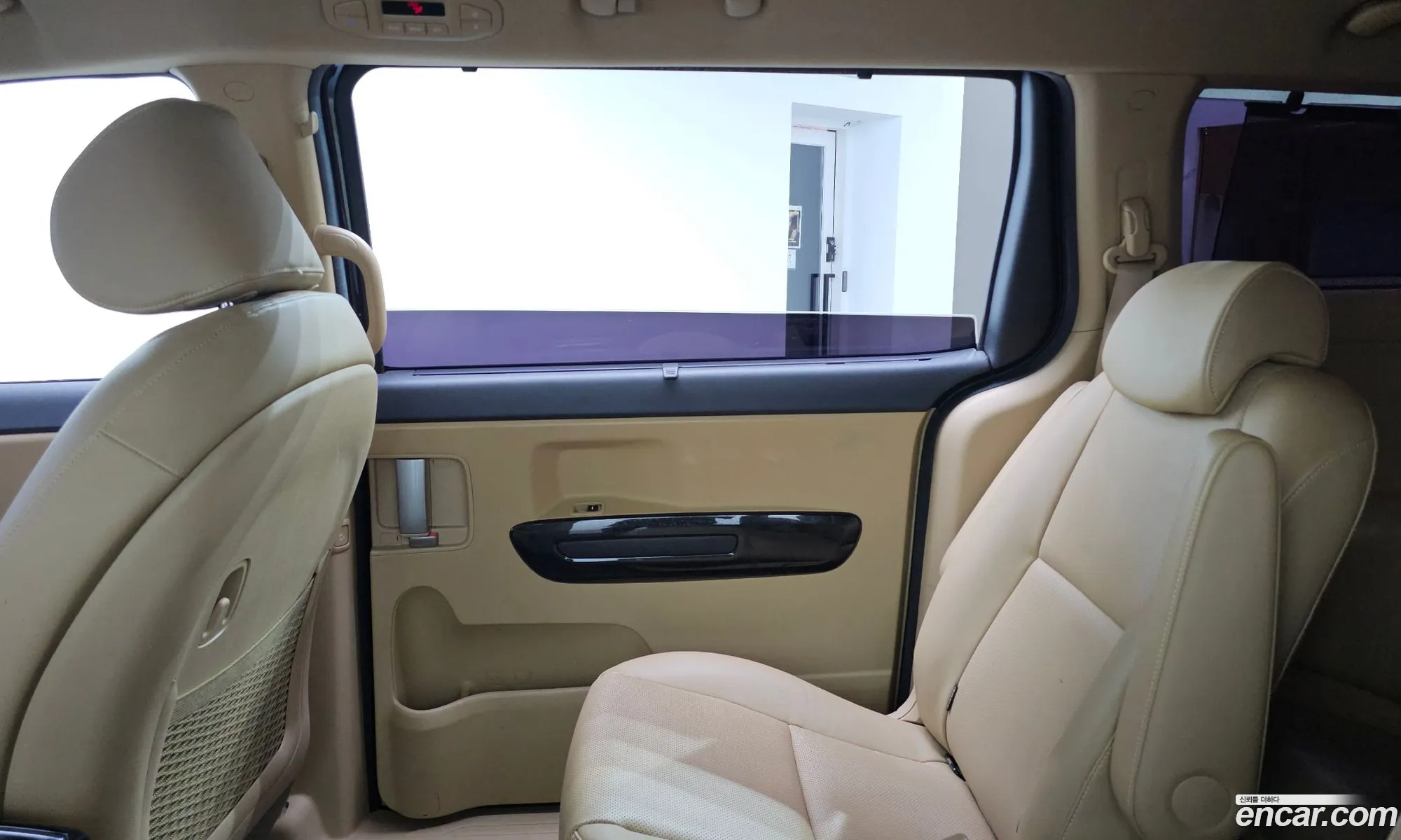 Kia Carnival 2017 KNAMC81ABJS398098 — 28