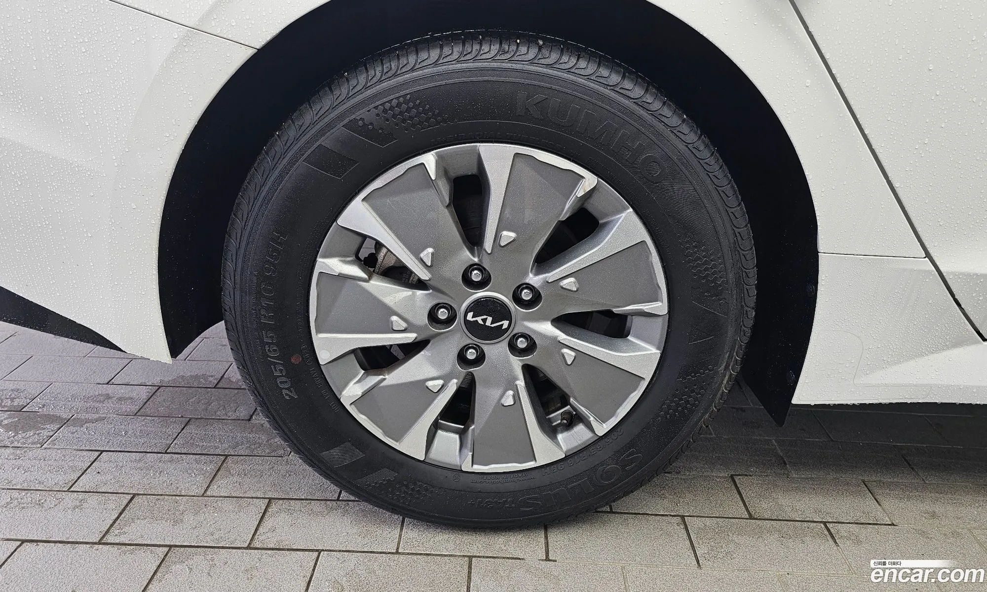 Kia K5 Hybrid 2025 — 3