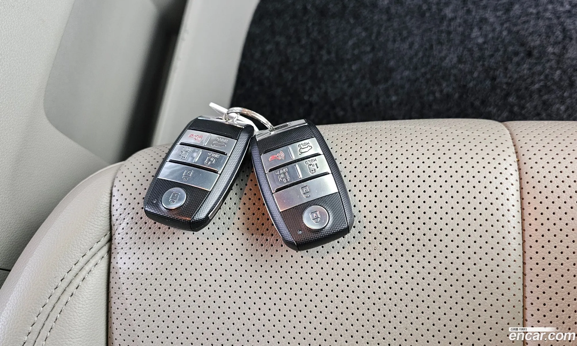 Kia Carnival 2016 KNAMB81ABHS260304 — 19