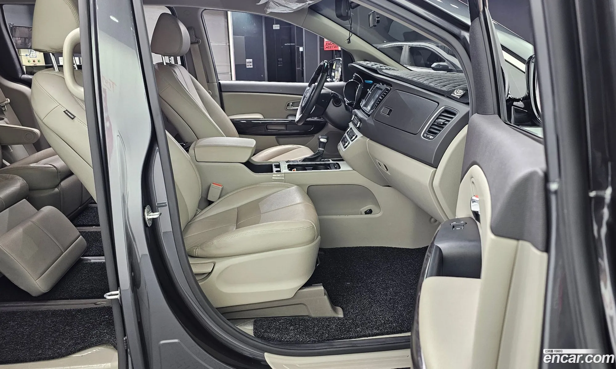 Kia Carnival 2016 KNAMB81ABHS260304 — 27