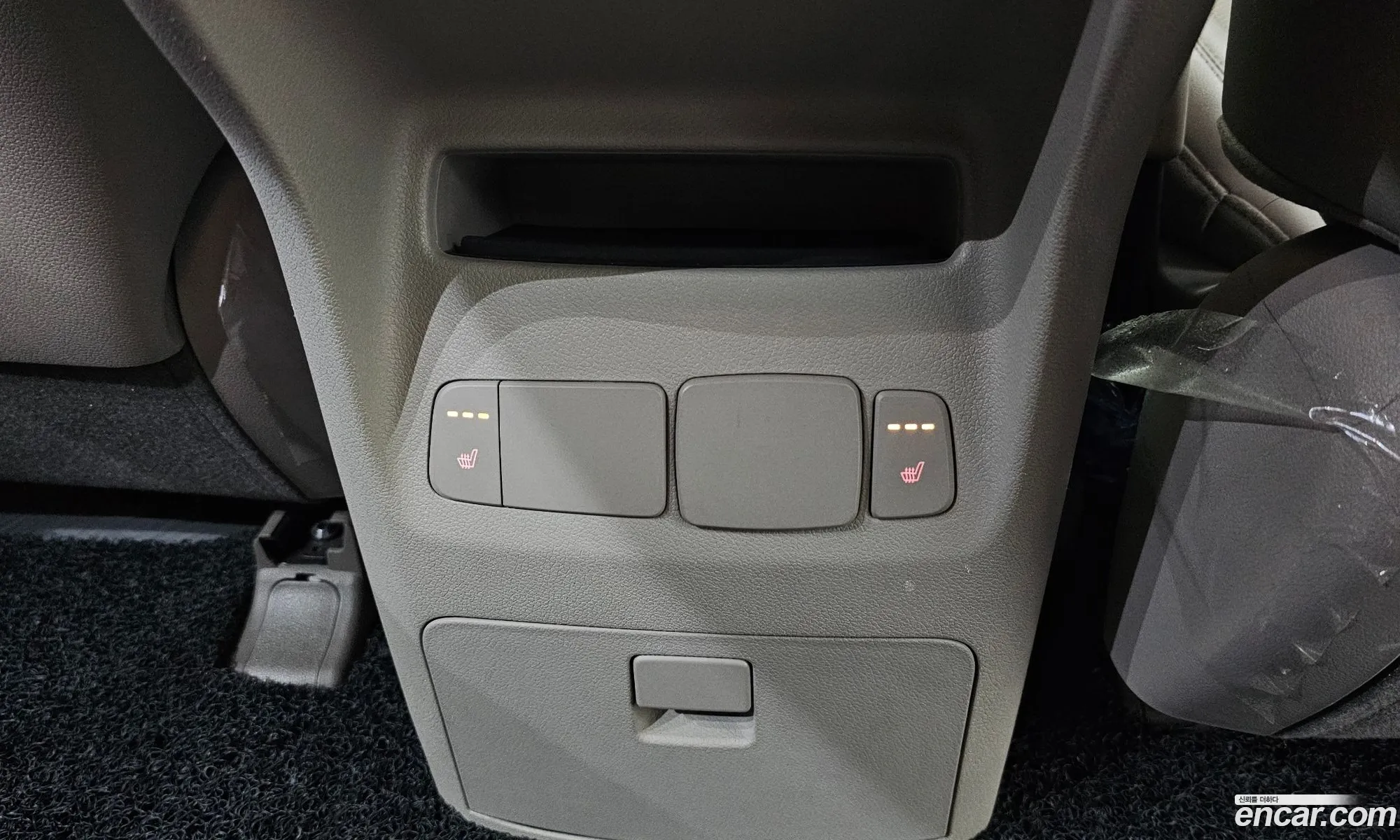 Kia Carnival 2016 KNAMB81ABHS260304 — 16