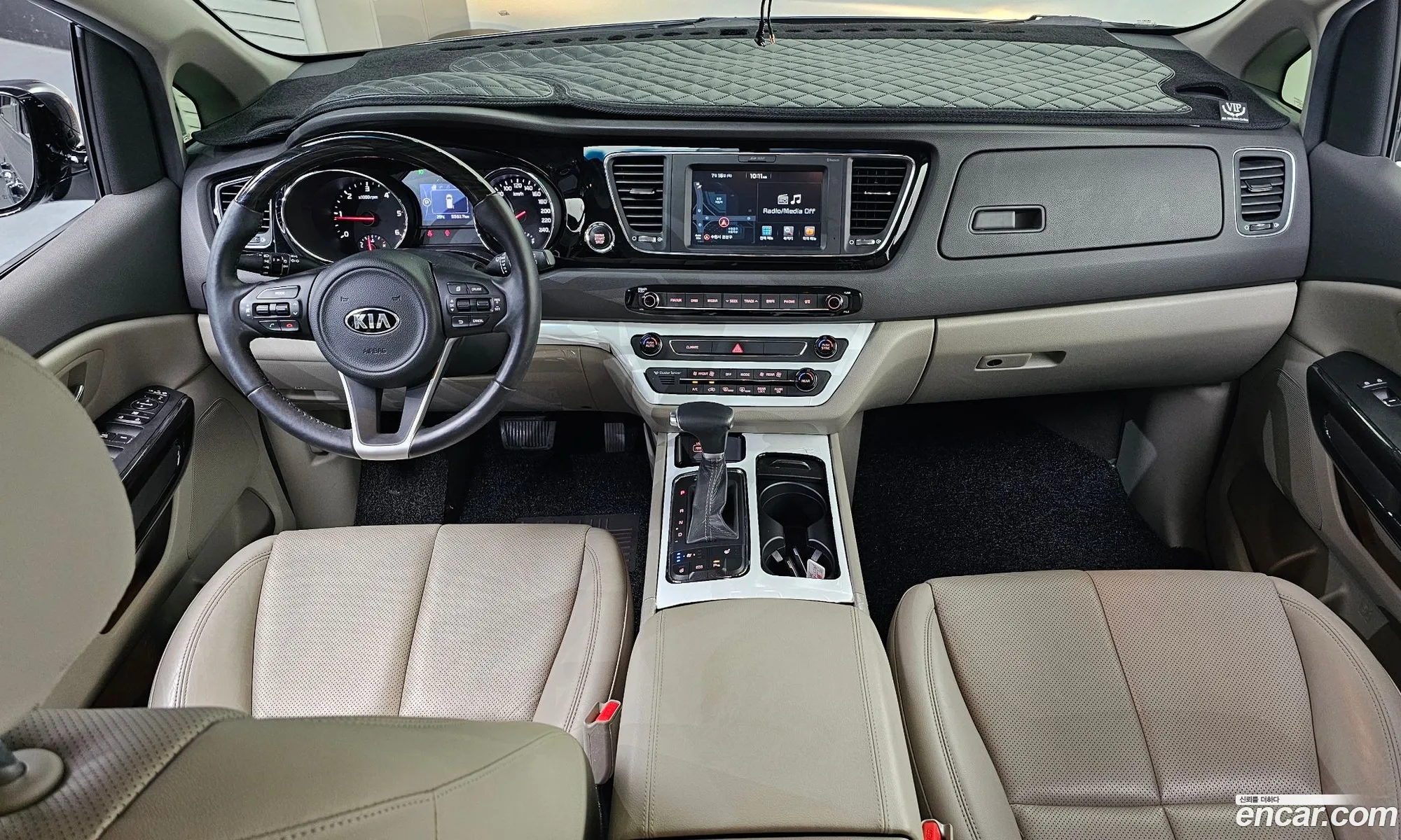 Kia Carnival 2016 KNAMB81ABHS260304 — 7