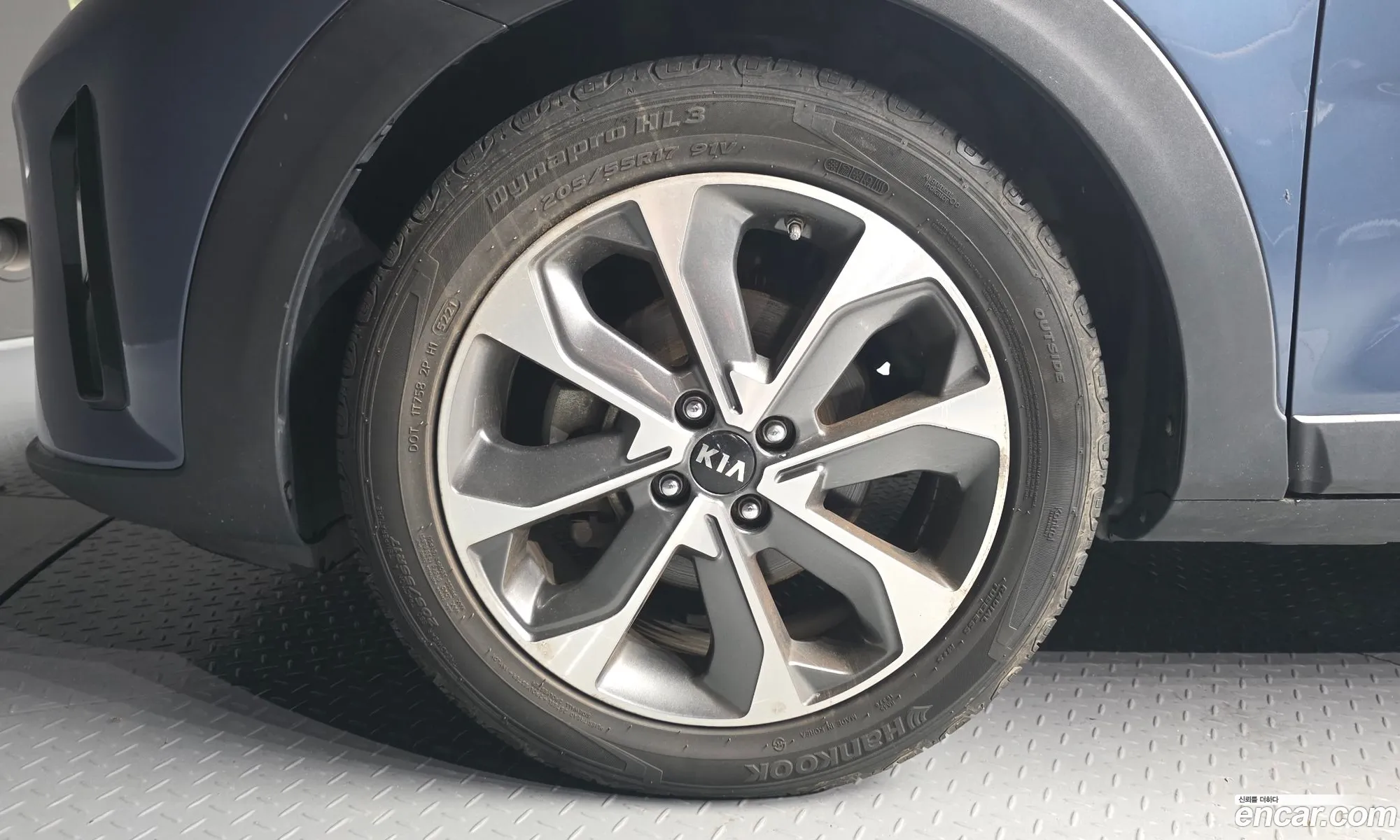 Kia Stonic 2018 KNADC815GJS152224 — 12