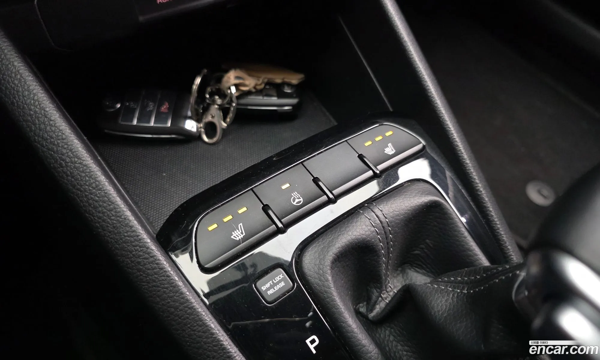 Kia Stonic 2018 KNADC815GJS152224 — 6