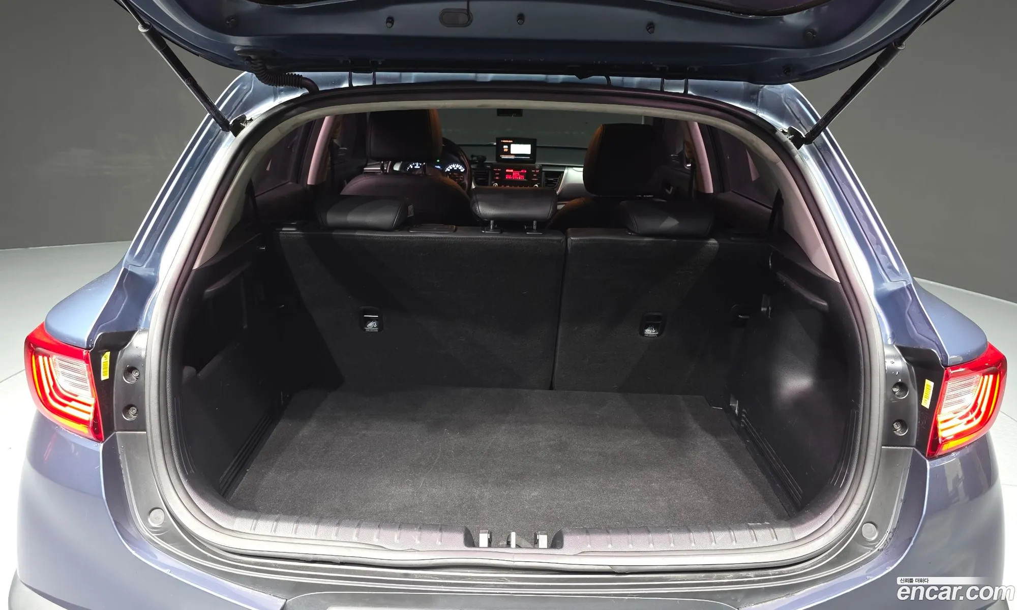 Kia Stonic 2018 KNADC815GJS152224 — 7