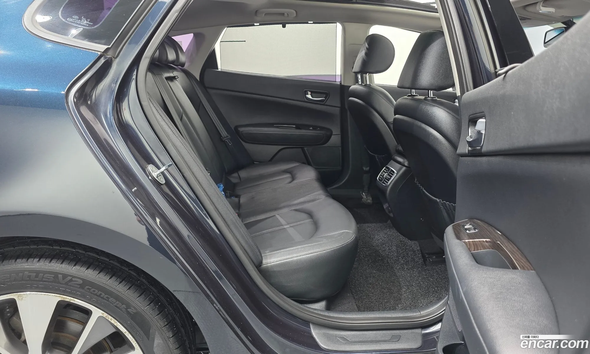 Kia K5 2016 KNAGU411BGA096230 — 9