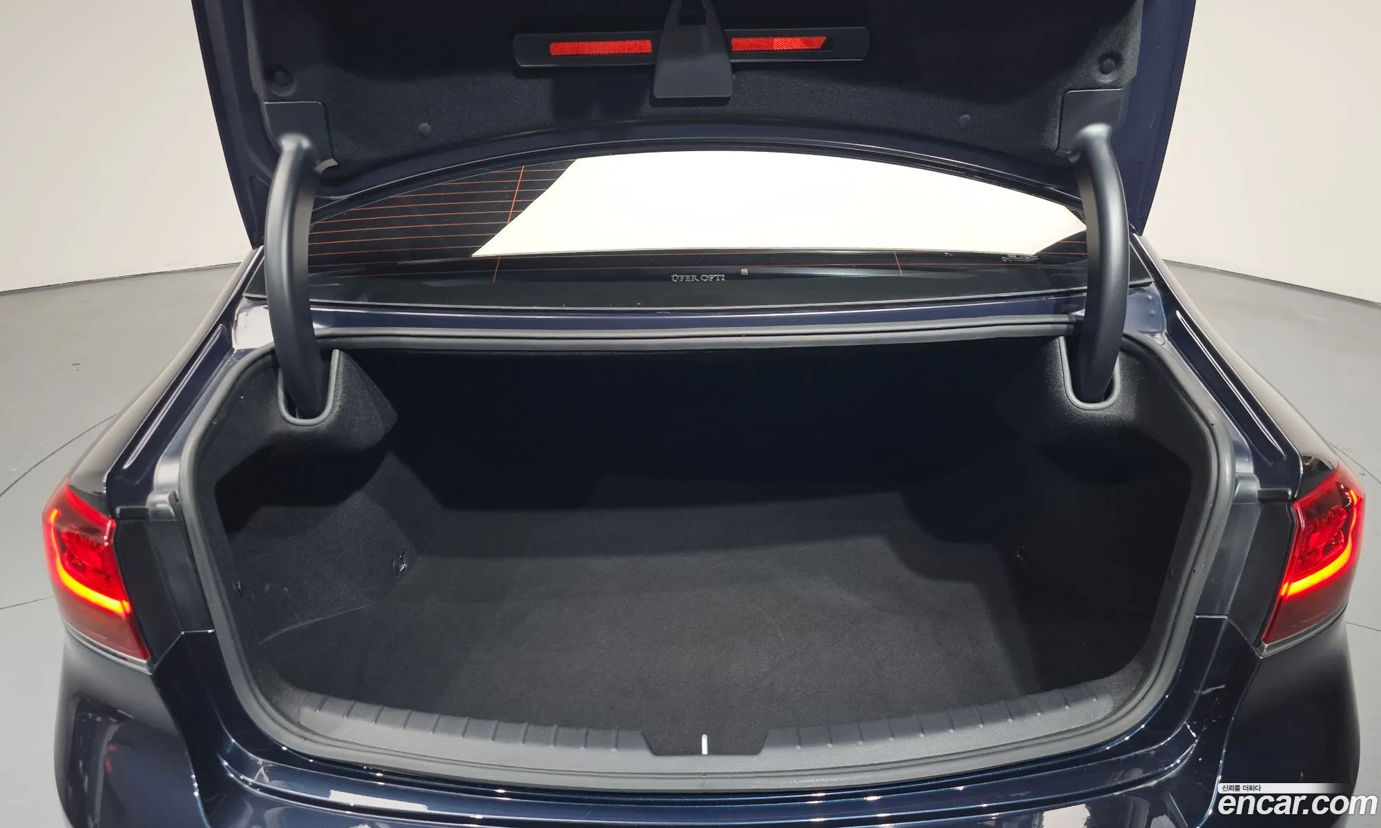 Kia K7 Premier 2020 — 27