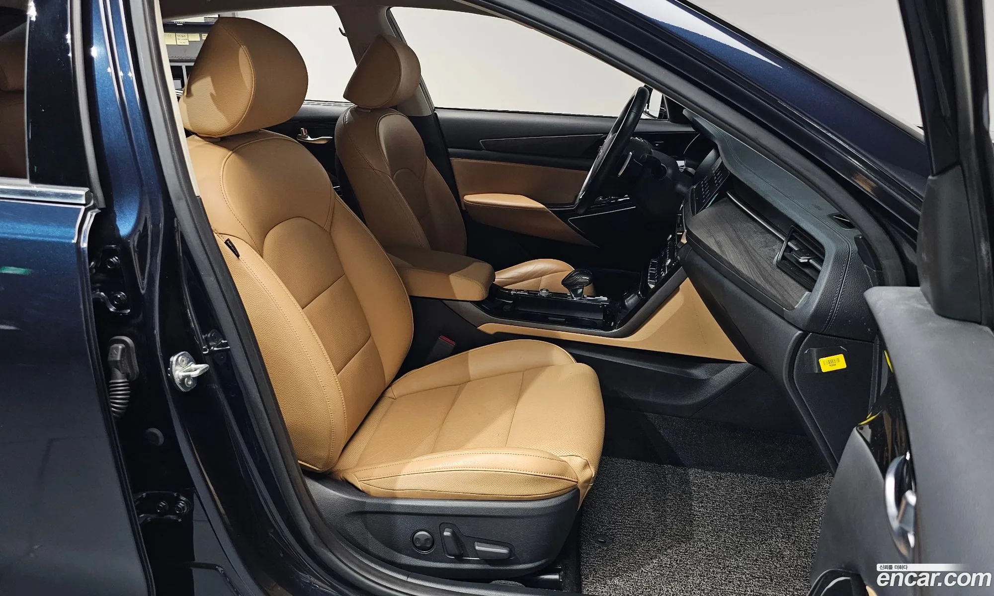 Kia K7 Premier 2020 — 7