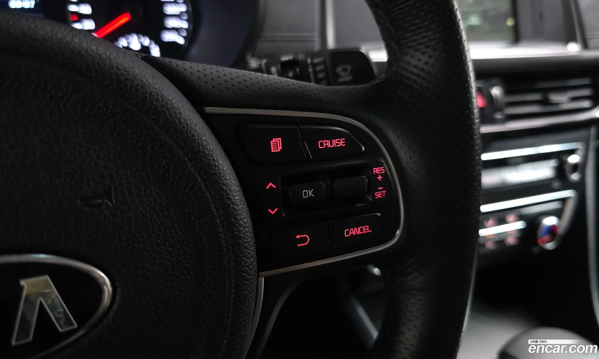 Kia K5 2018 KNAGS411BJA235720 — 27