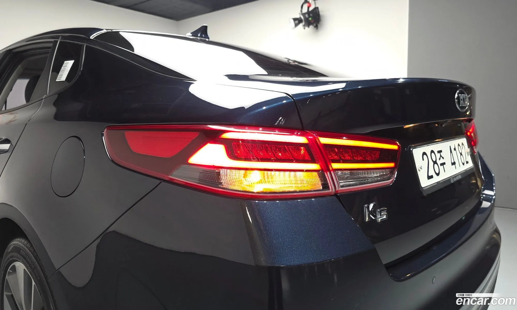 Kia K5 2018 KNAGS411BJA235720 — 14