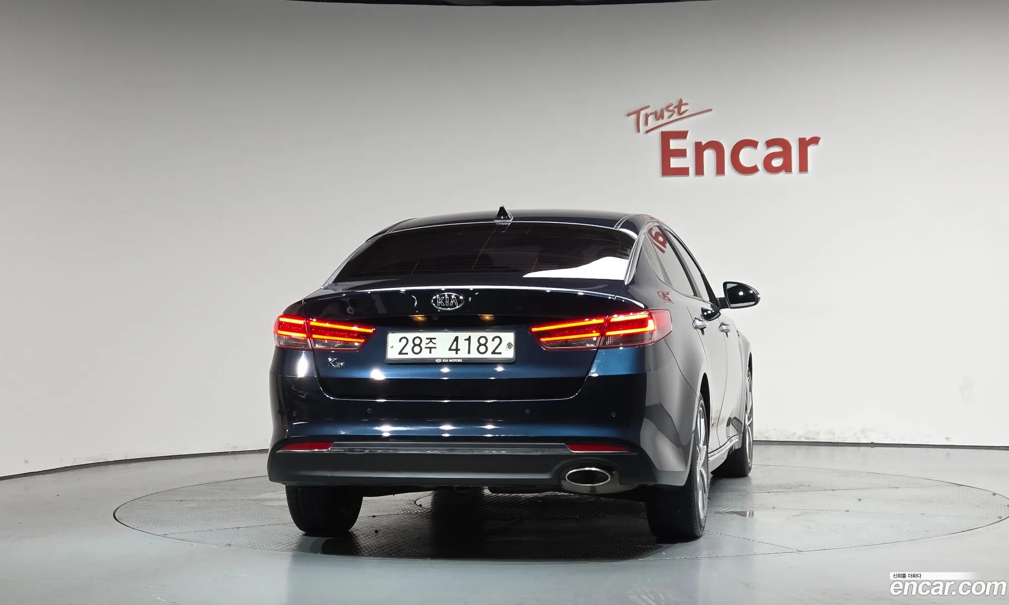 Kia K5 2018 KNAGS411BJA235720 — 20