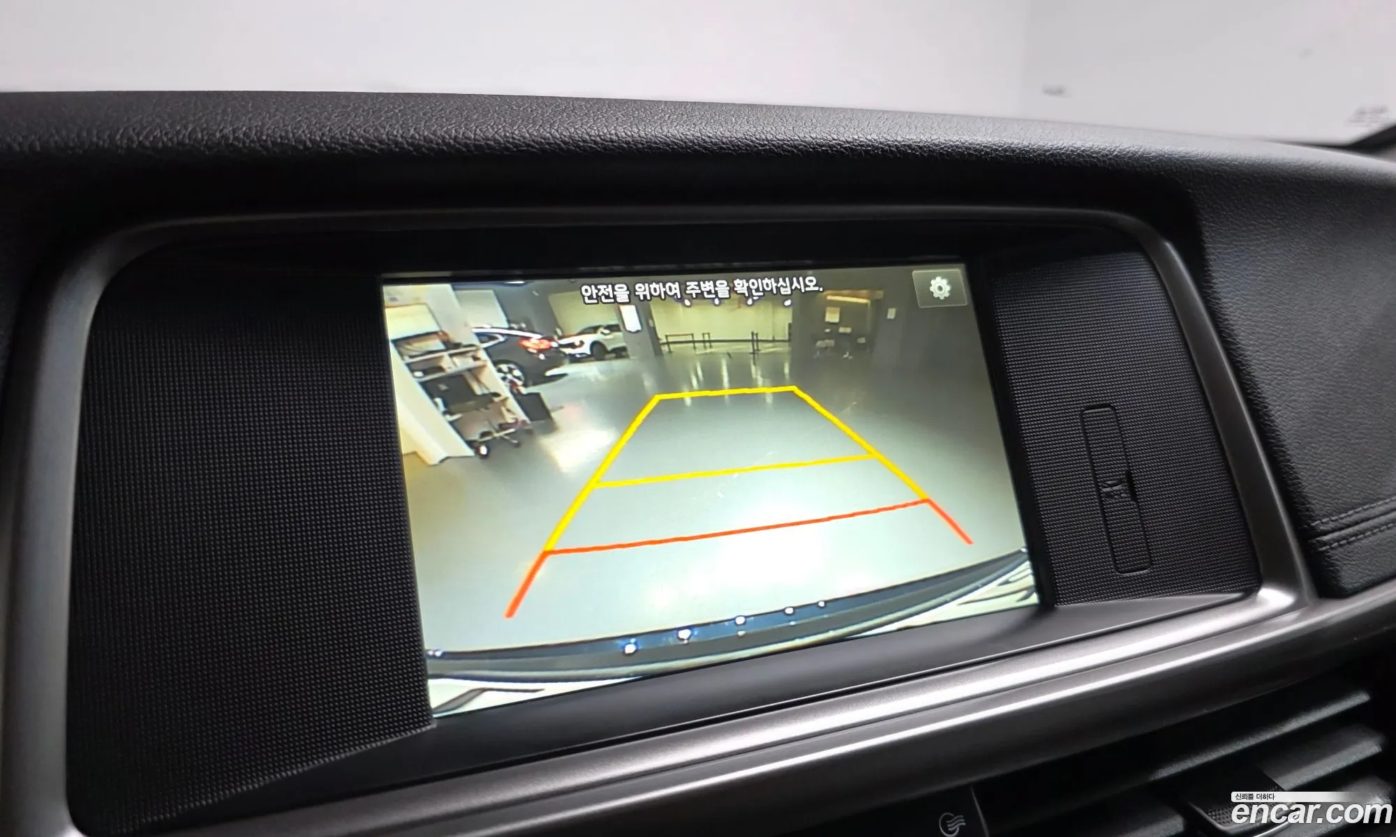 Kia K5 2018 KNAGS411BJA235720 — 4