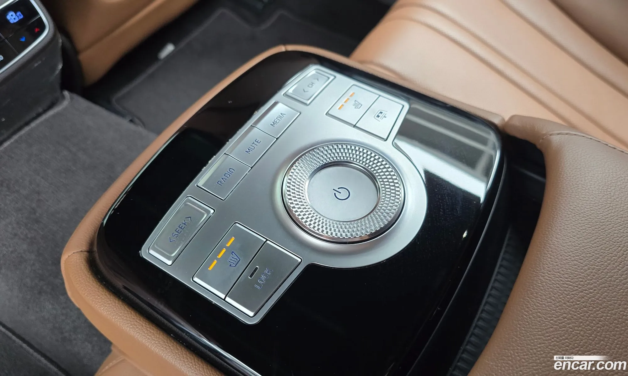 Genesis G80 2021 KMTGB41CDMU091995 — 2