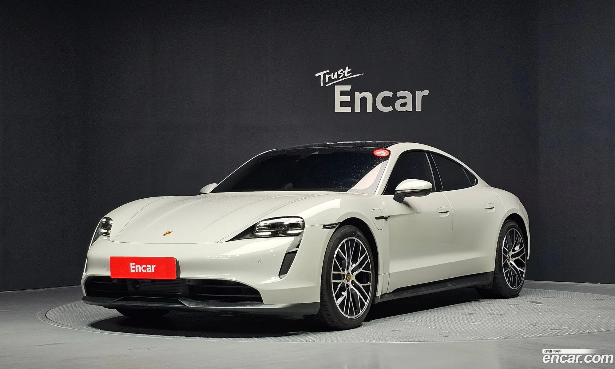 Porsche Taycan 2023 — 5