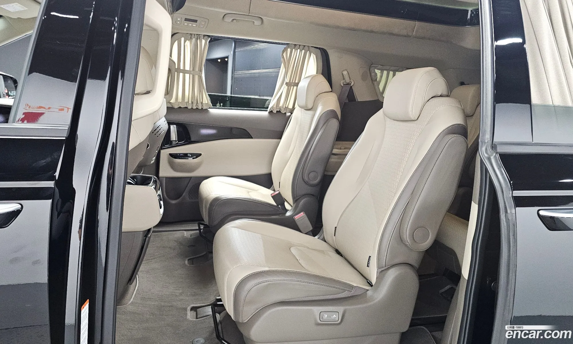 Kia Carnival 2022 — 4