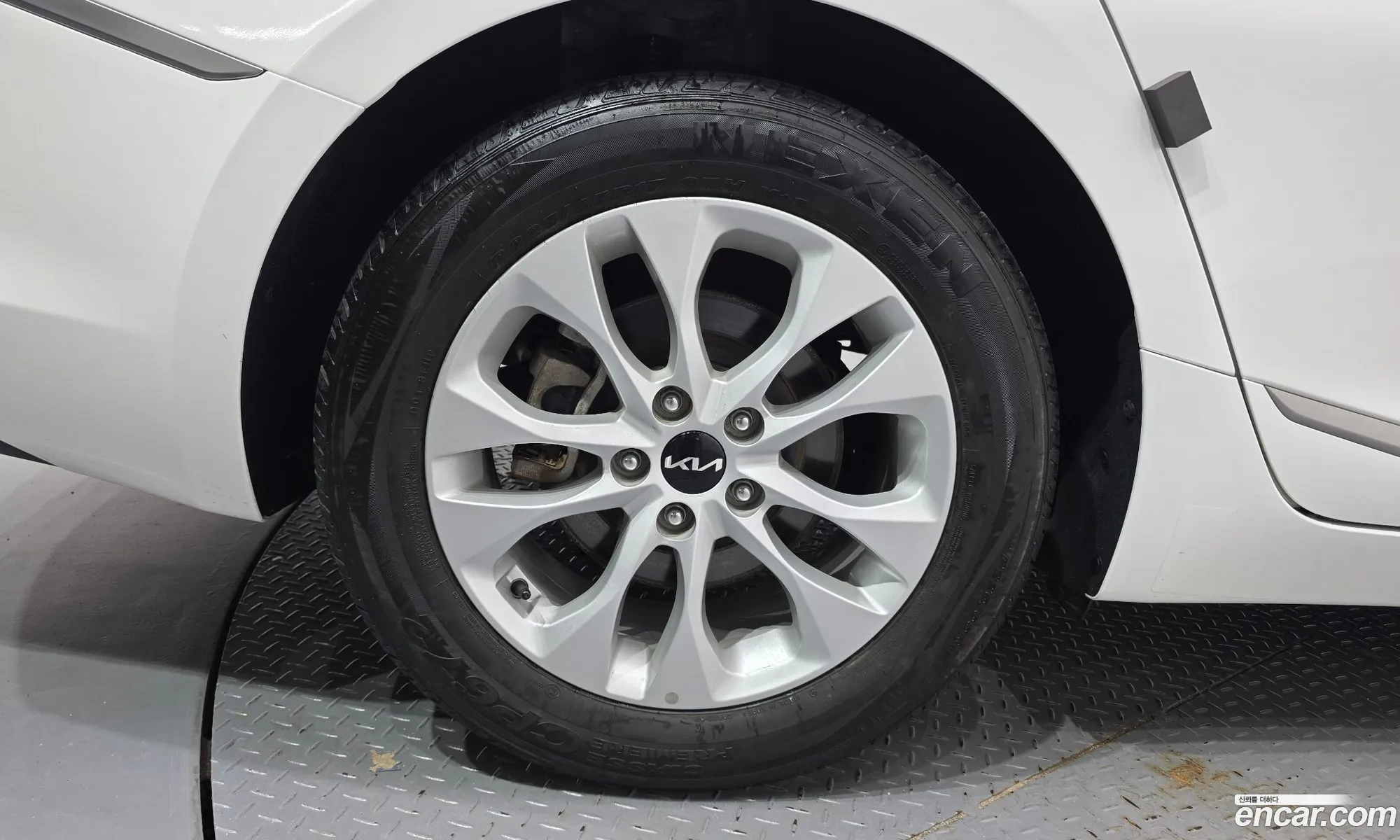 Kia K8 2021 — 16