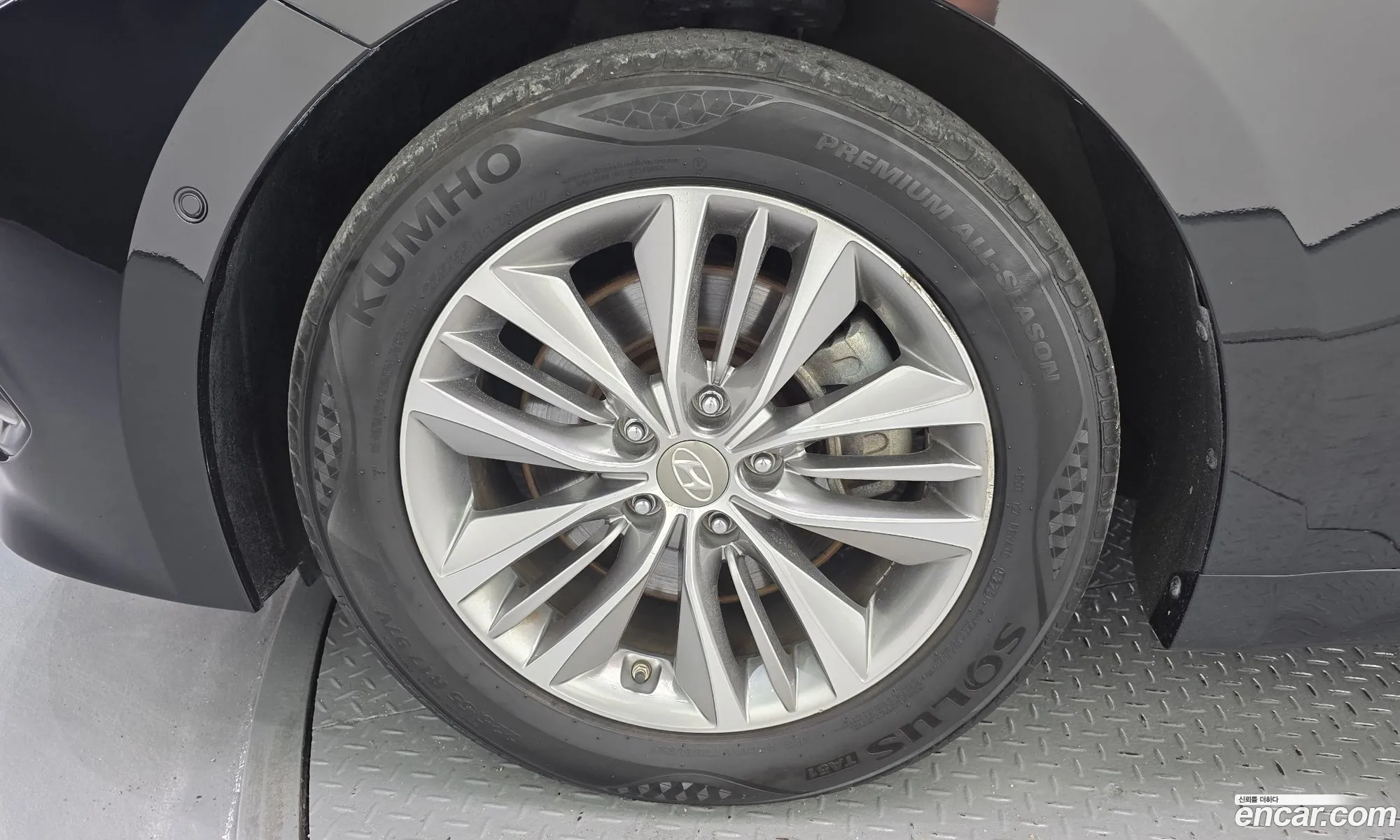 Hyundai Grandeur HG 2015 — 3