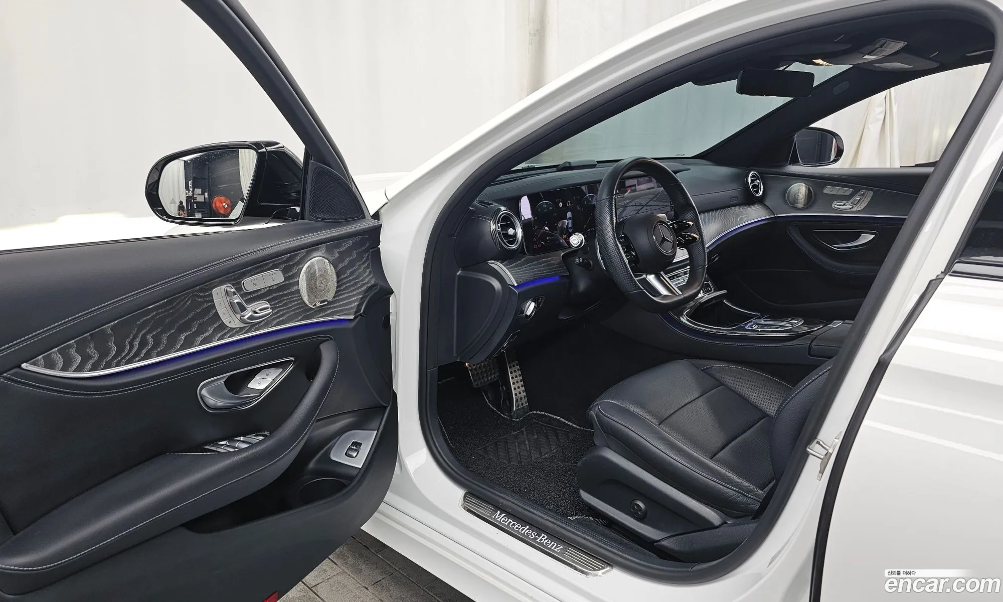 Mercedes-Benz E-Class W213 2022 — 17
