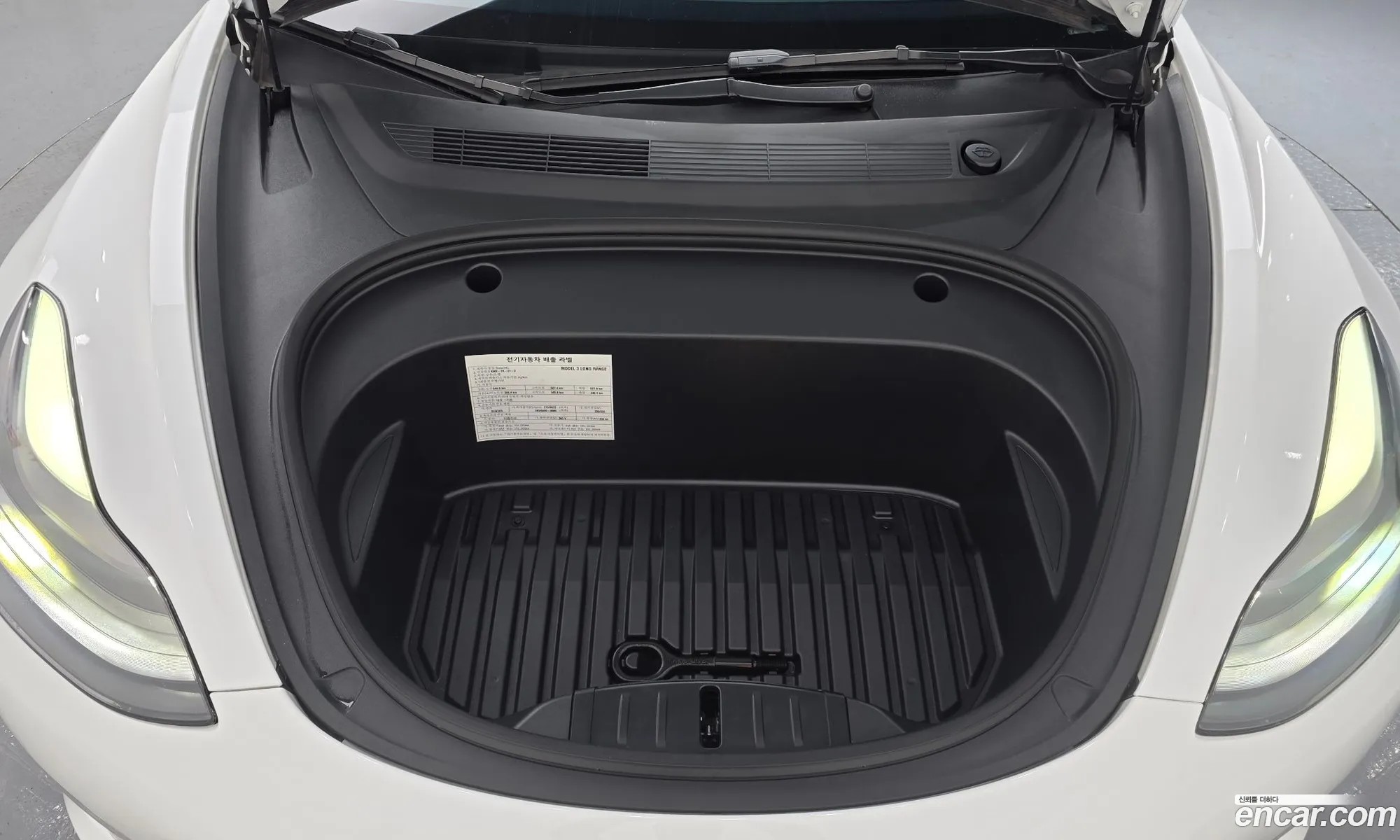 Tesla Model 3 2022 — 16