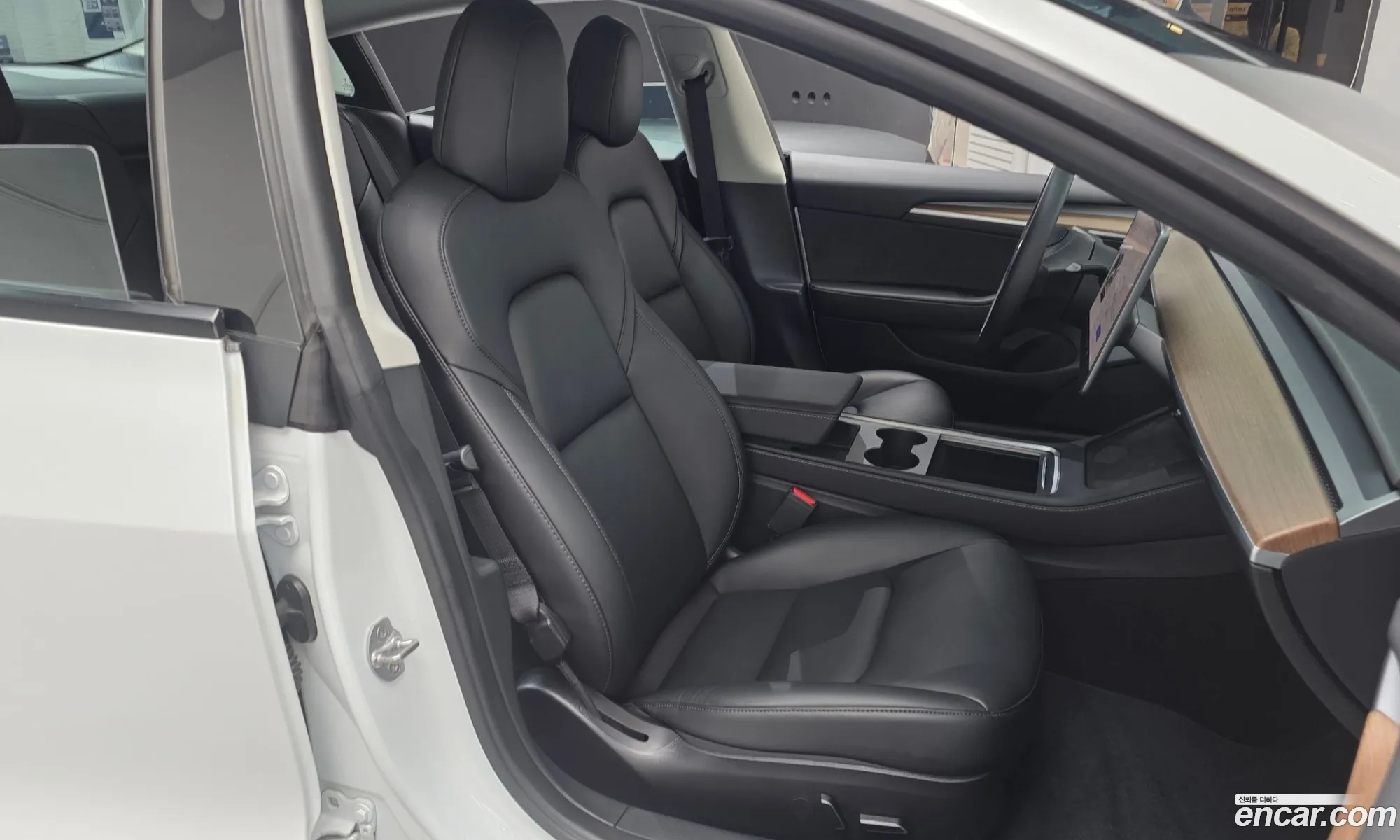 Tesla Model 3 2022 — 19