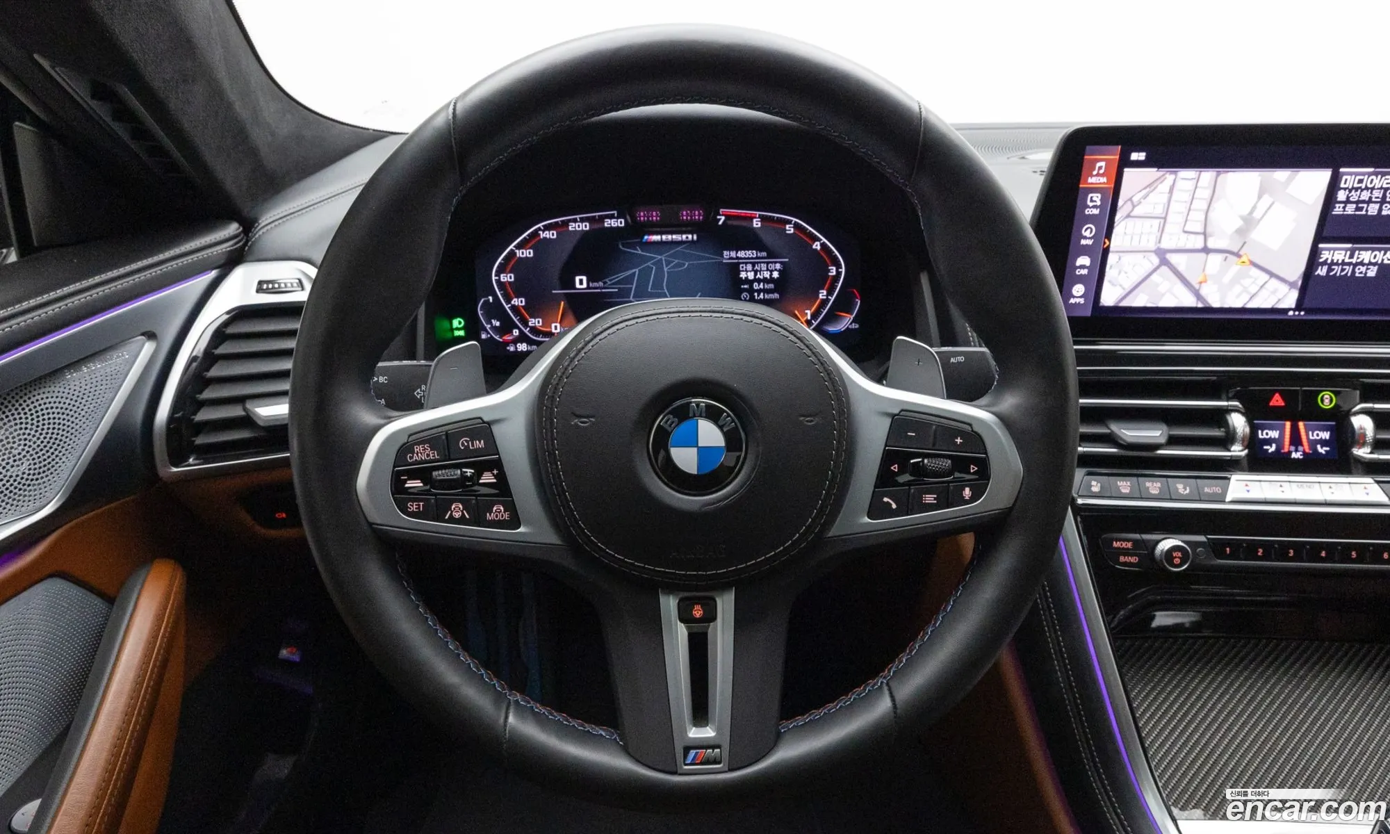 BMW 8 Series 2024 — 17