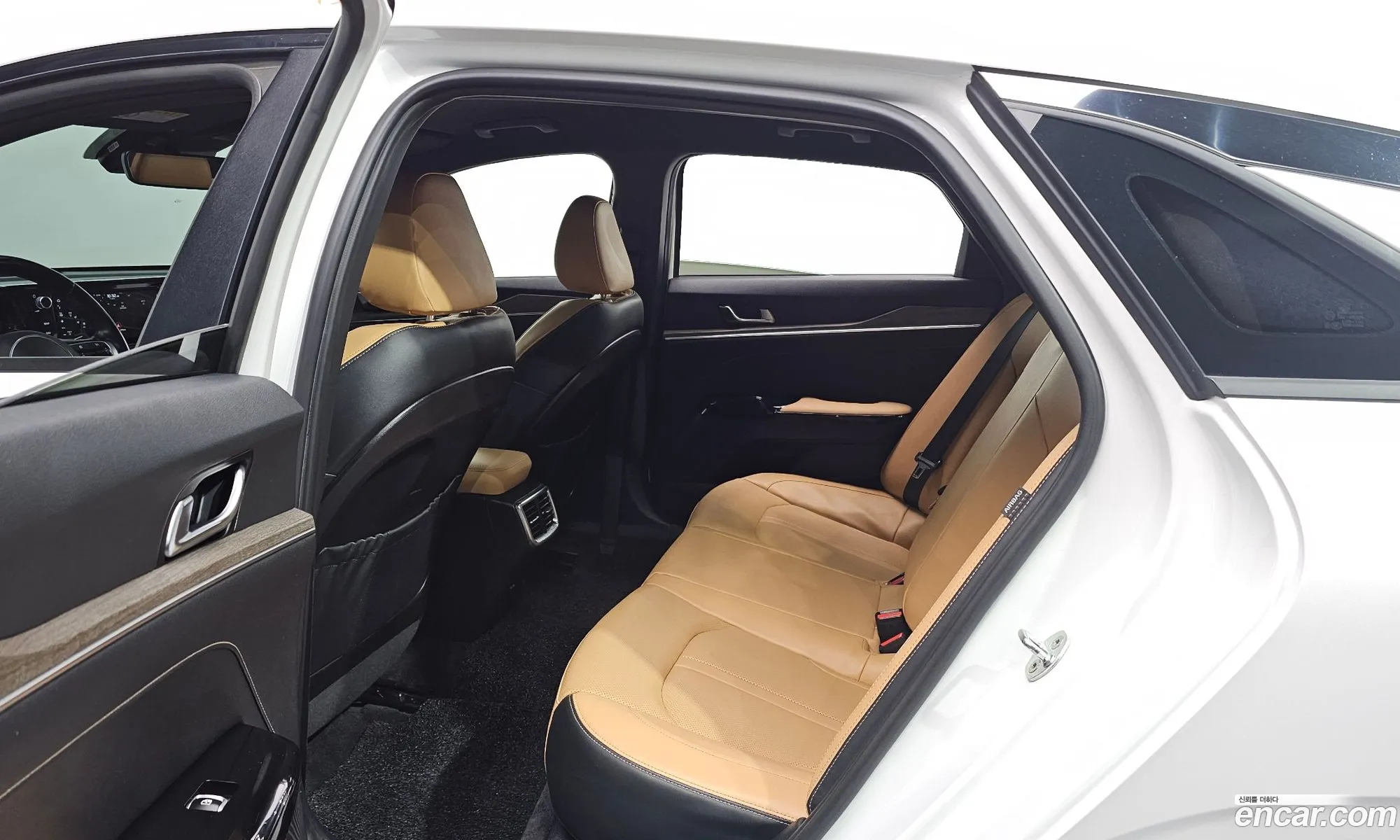 Kia K5 2020 KNAG341ABLA038225 — 25