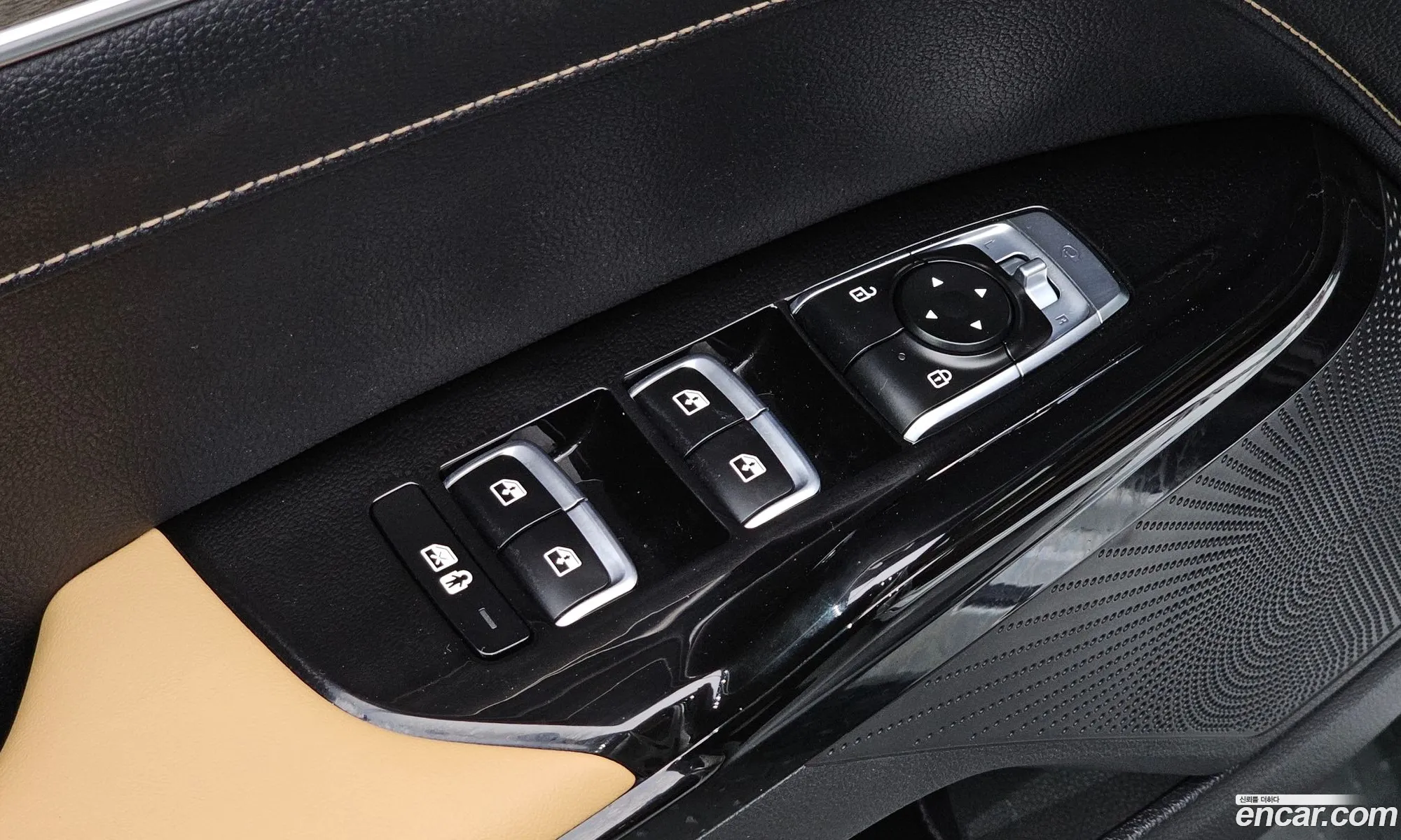 Kia K5 2020 KNAG341ABLA038225 — 12
