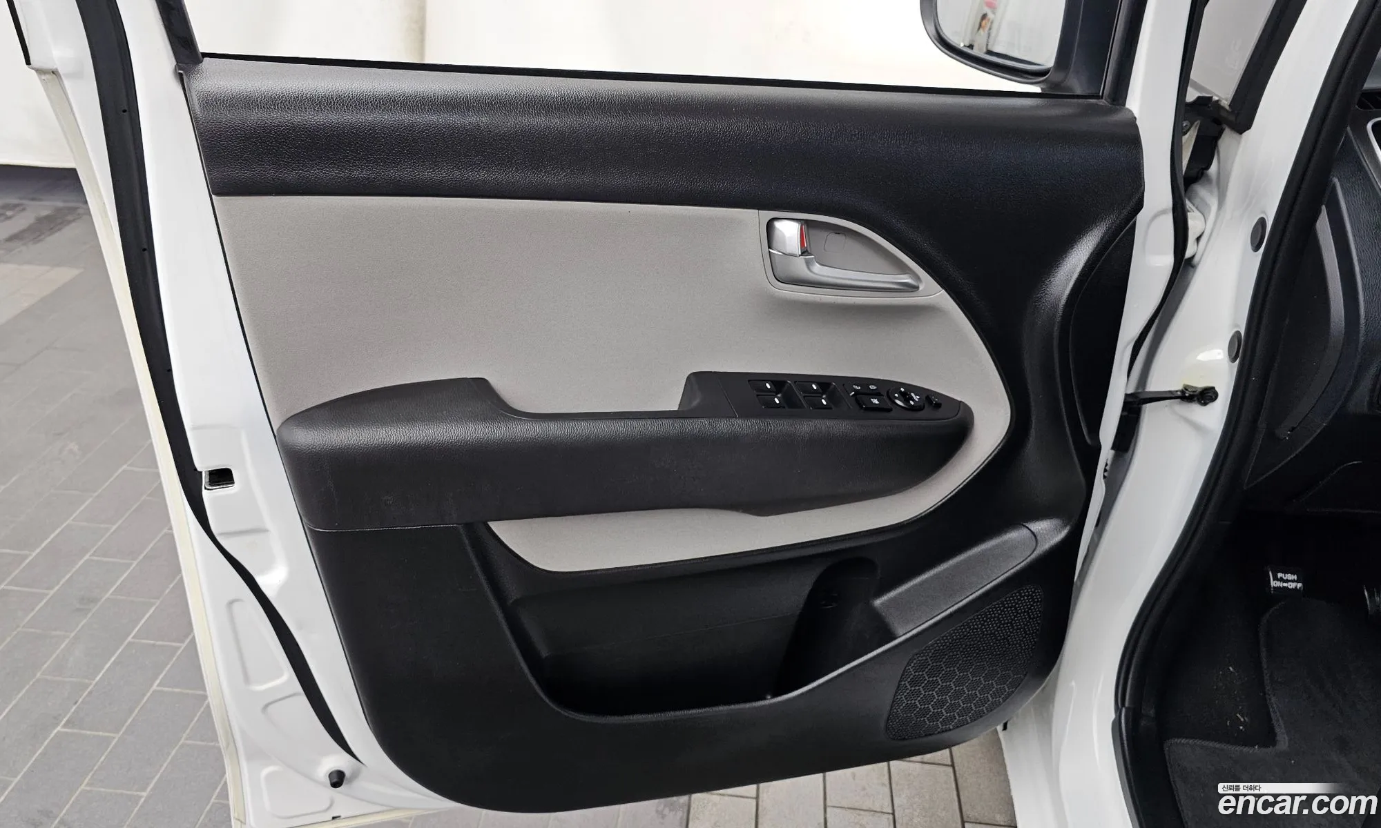 Kia Ray 2021 KNACF911BMT271425 — 16