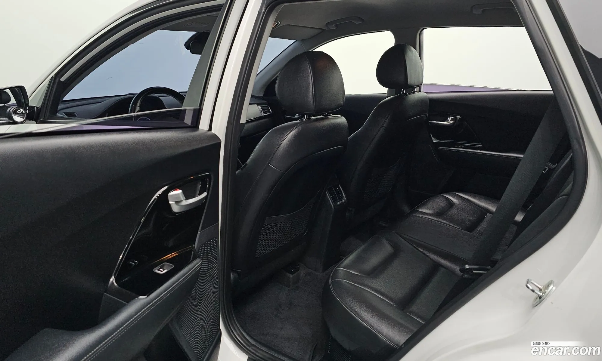 Kia Niro 2017 KNACB81CGHA057597 — 25