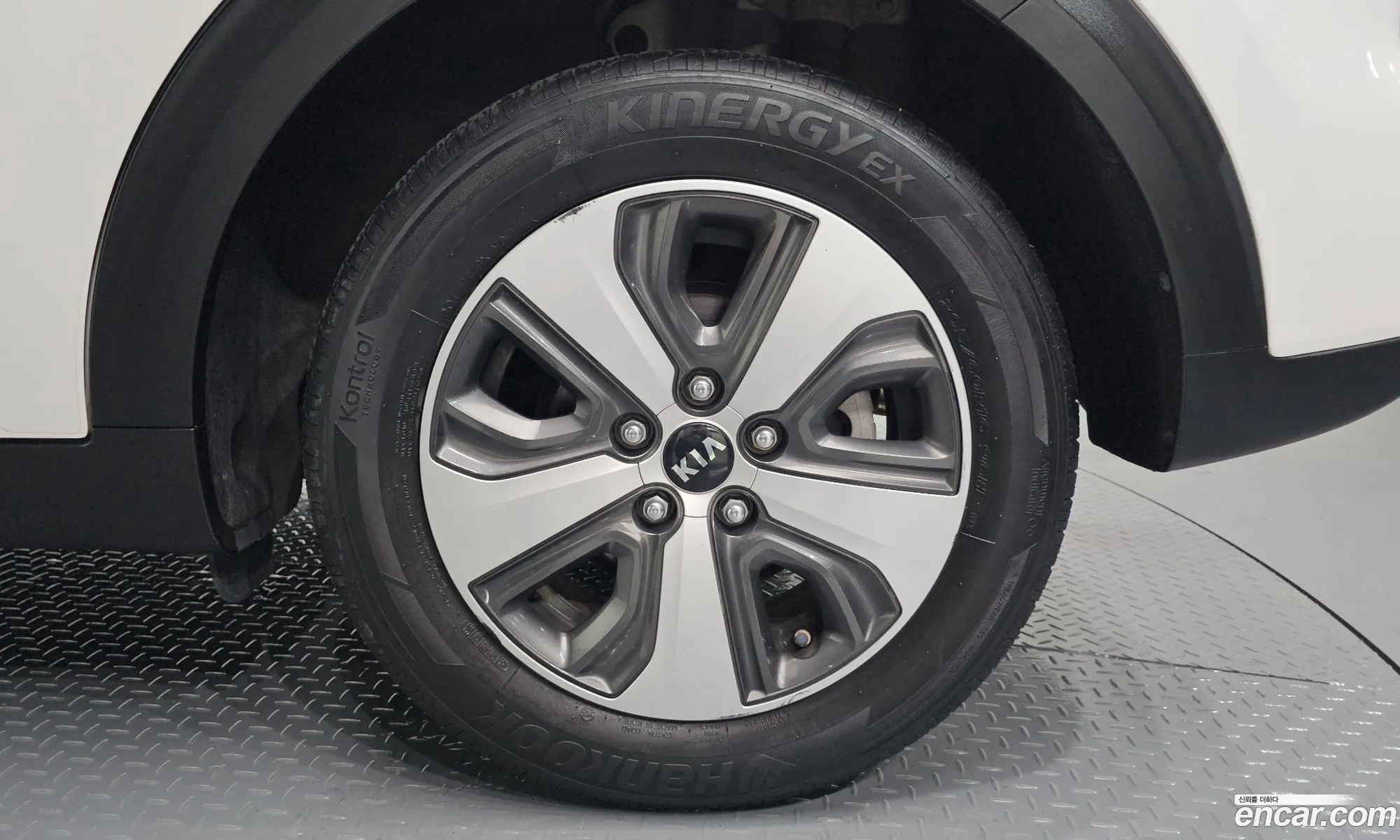 Kia Niro 2017 KNACB81CGHA057597 — 18
