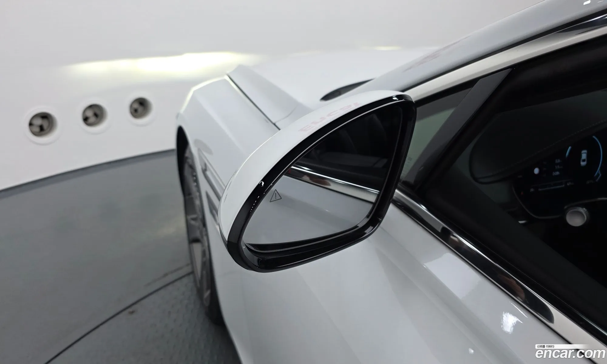 Genesis G80 2022 KMTGB41CDNU154940 — 25