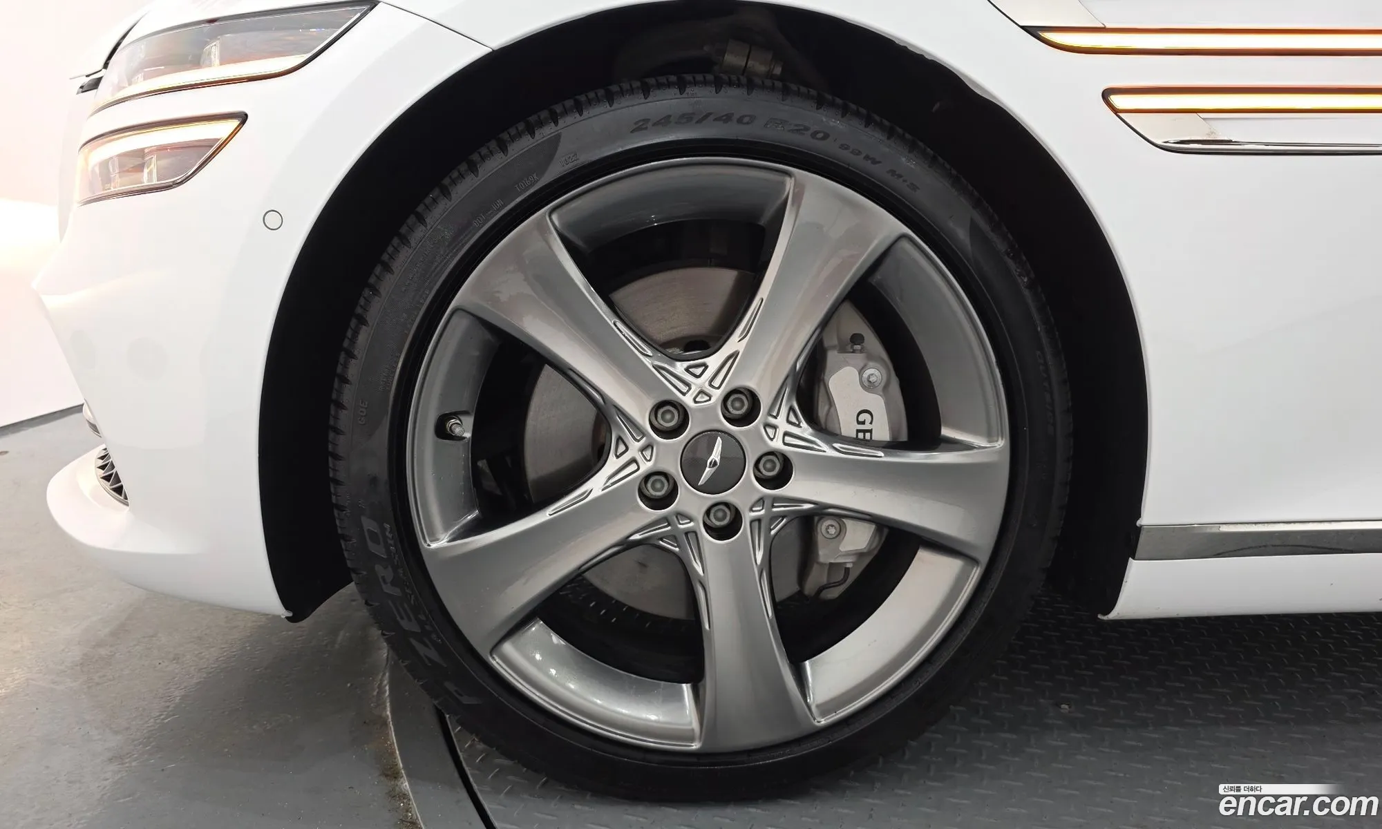 Genesis G80 2022 KMTGB41CDNU154940 — 5