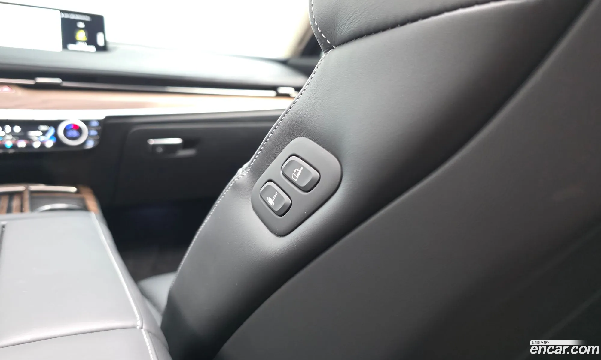 Genesis G80 2022 KMTGB41CDNU154940 — 30