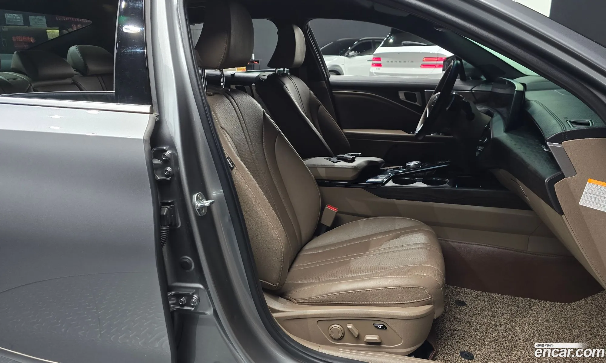 Kia K8 Hybrid 2022 KNAM2411BNA021452 — 10
