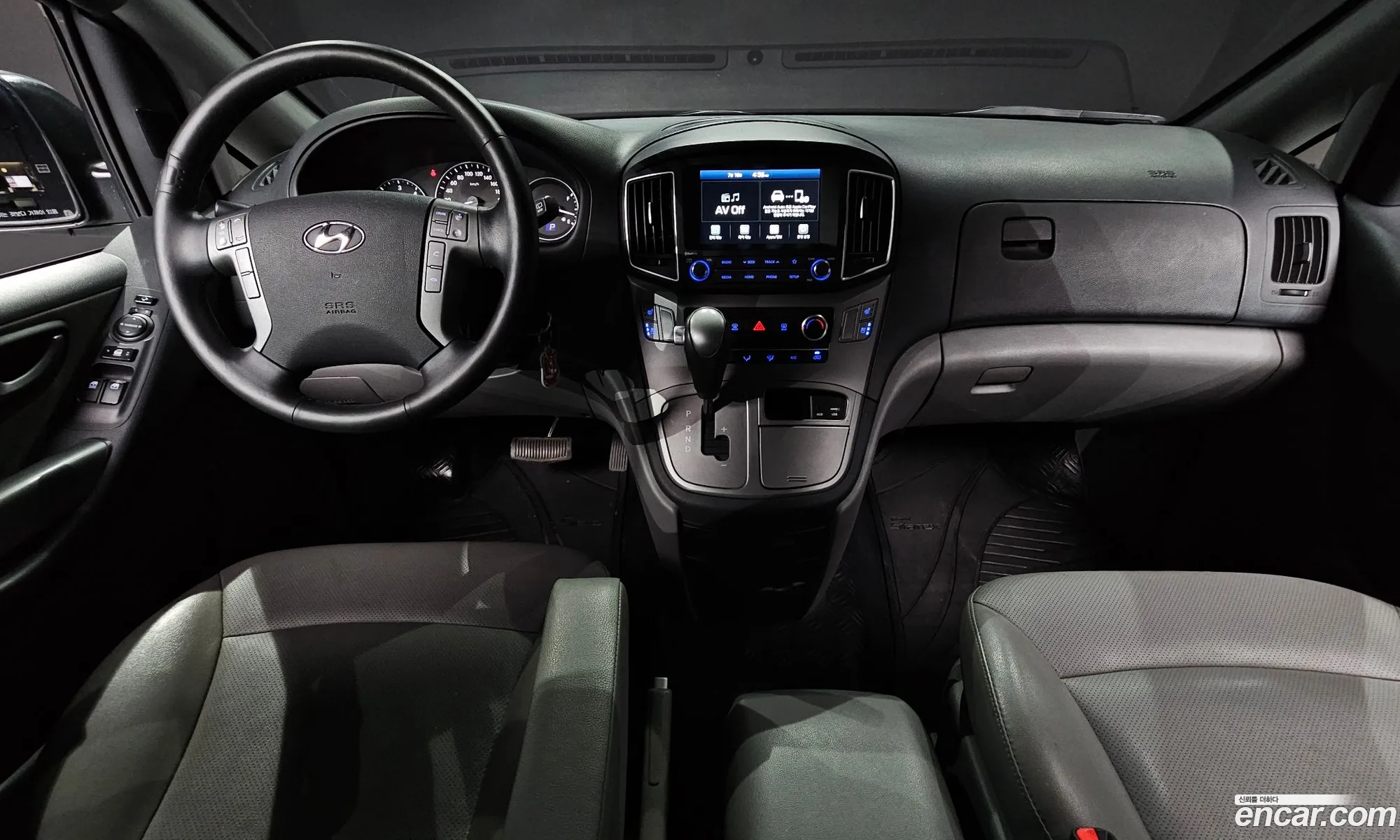 Hyundai Grand Starex 2020 — 30
