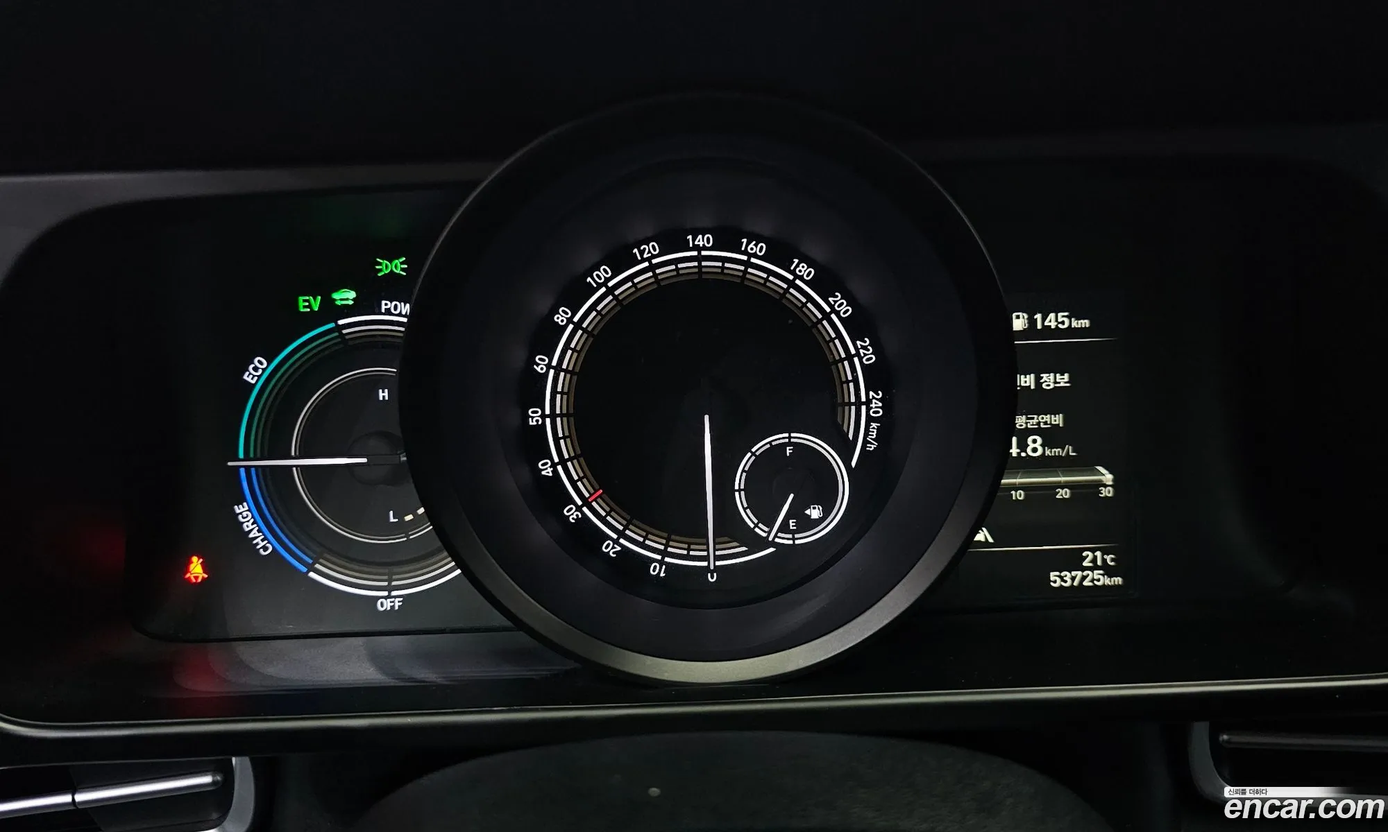Hyundai Elantra Hybrid 2023 — 28