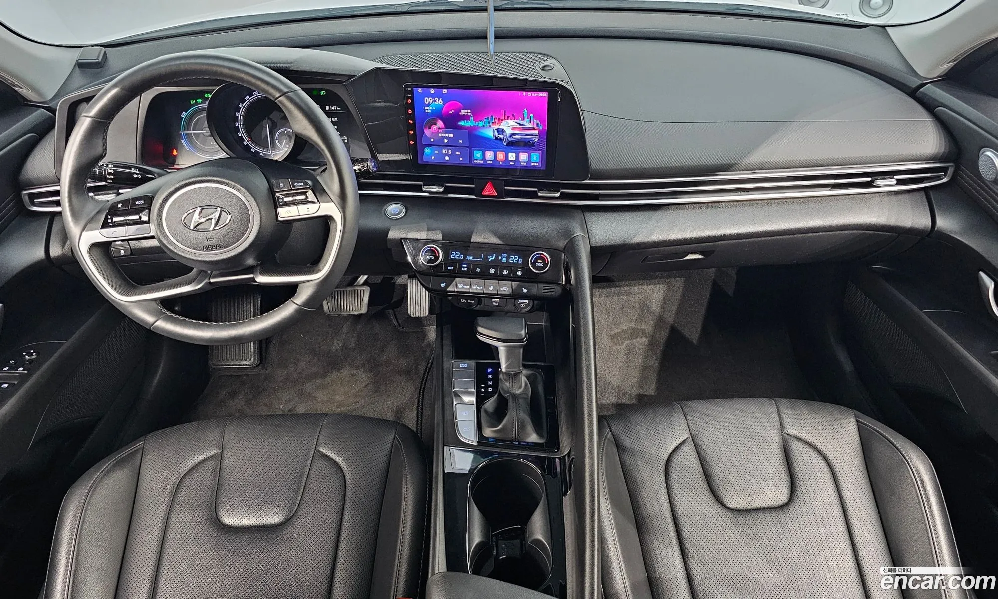 Hyundai Elantra Hybrid 2023 — 5