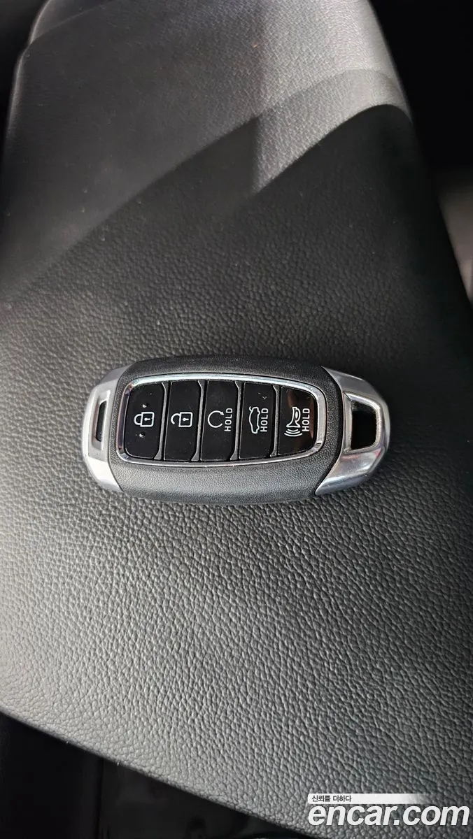 Hyundai Elantra Hybrid 2023 — 8