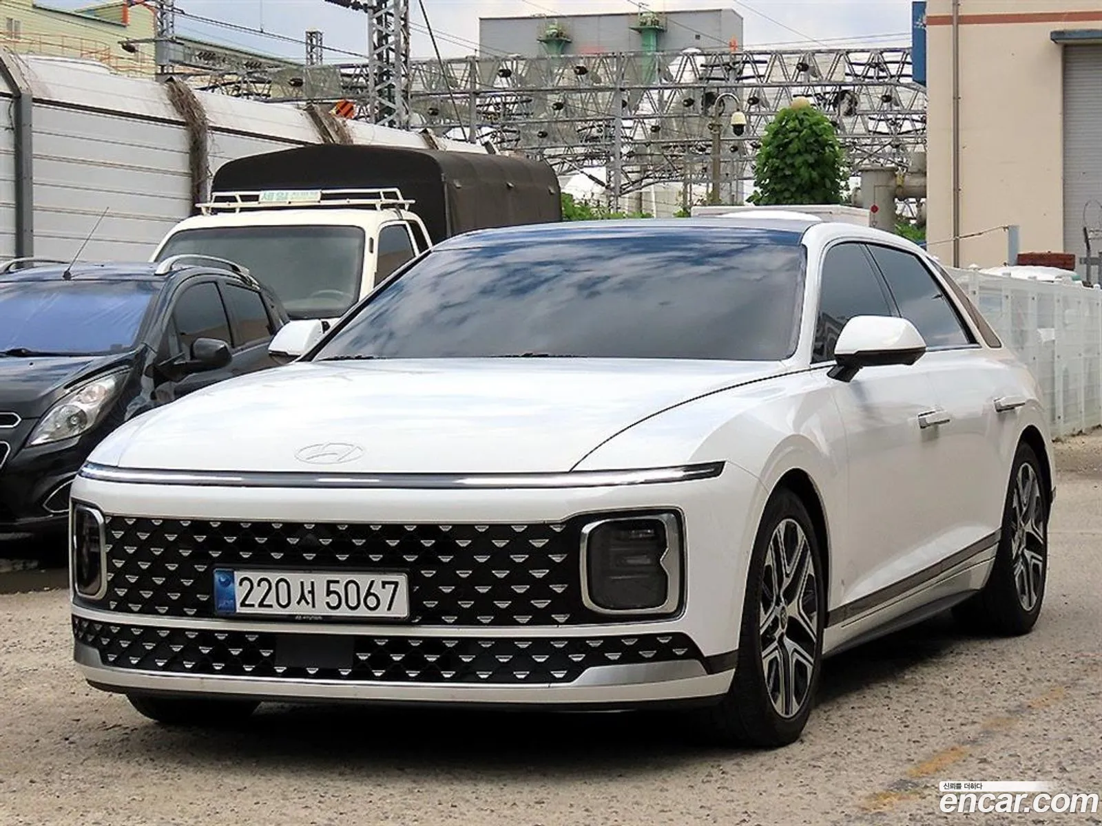 Hyundai Grandeur Hybrid 2023 — 3