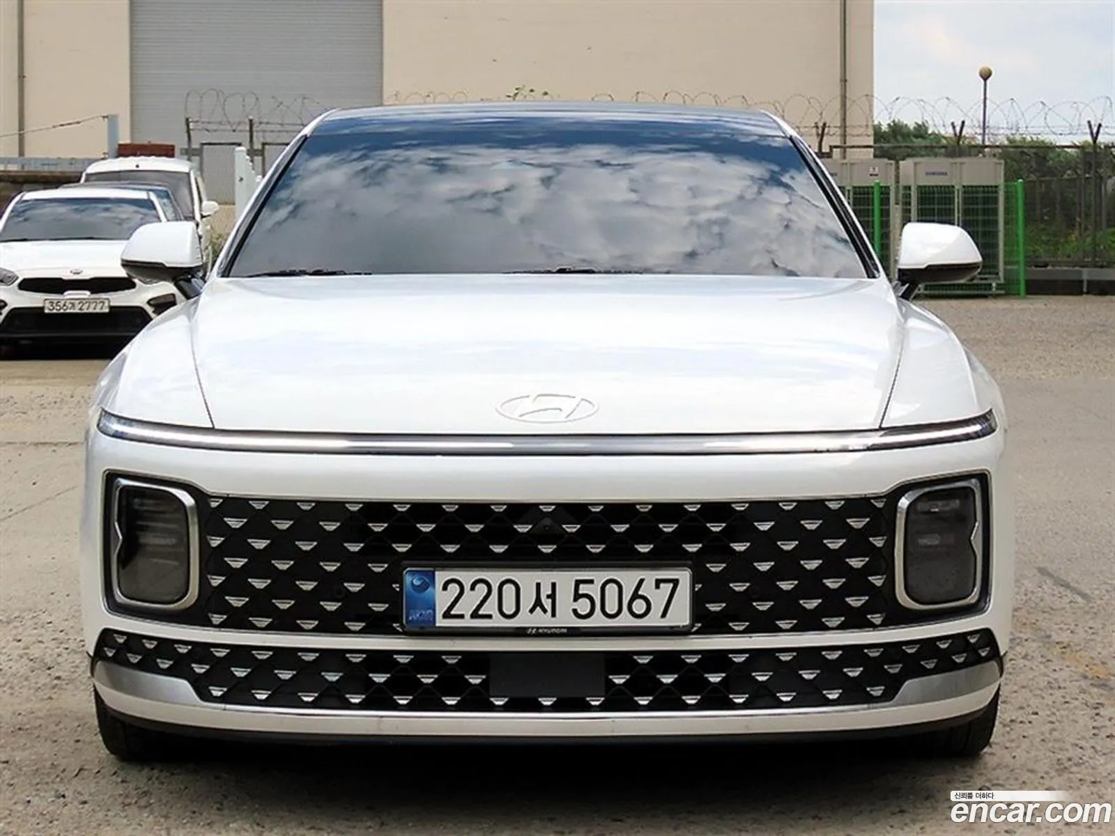 Hyundai Grandeur Hybrid 2023 — 19