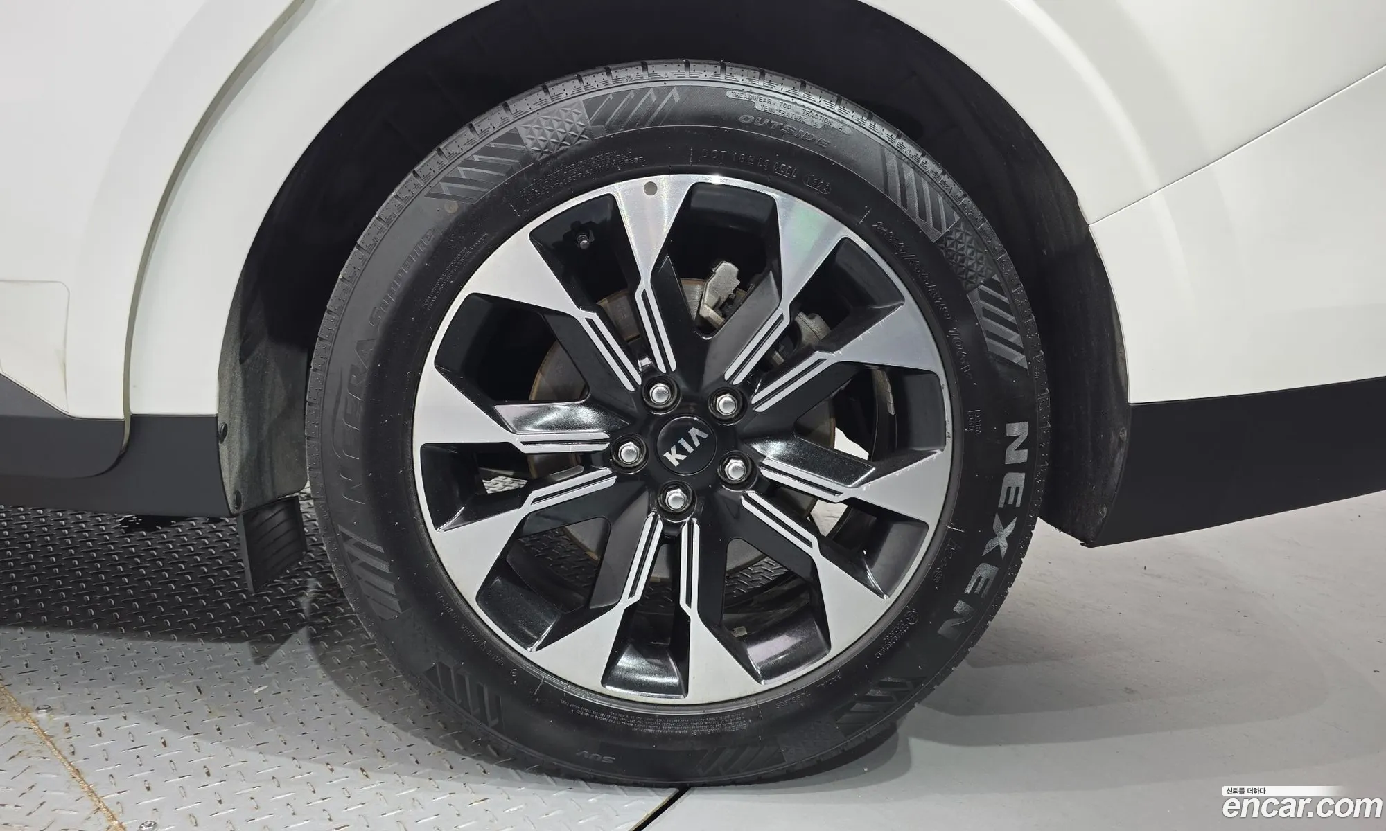Kia Carnival 2021 KNANC81BBMS127830 — 9