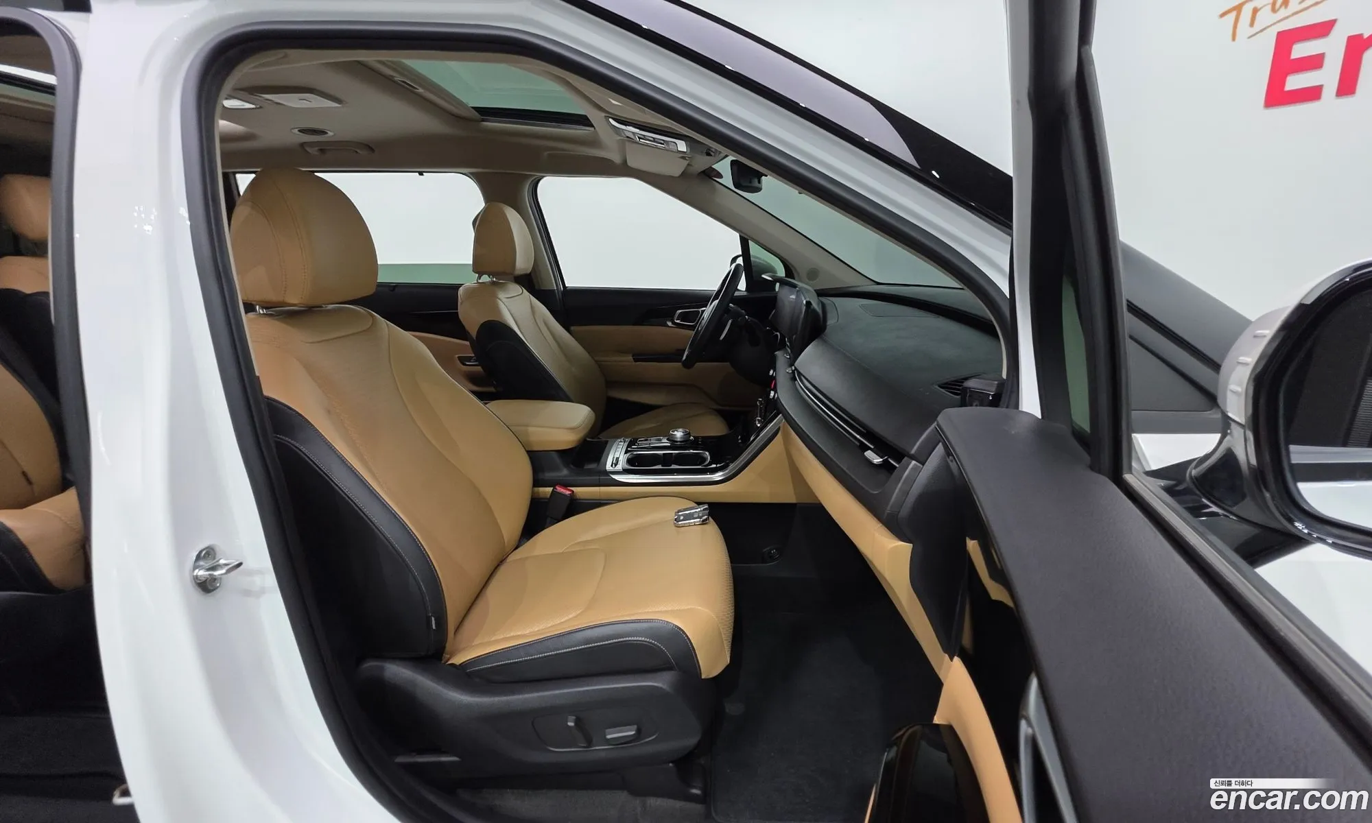 Kia Carnival 2021 KNANC81BBMS127830 — 6