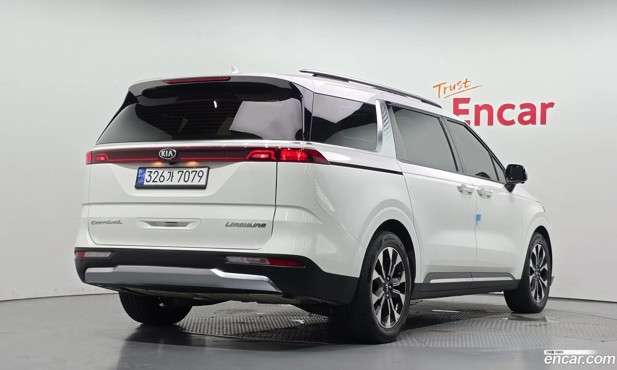 Kia Carnival 2021 KNANC81BBMS127830 — 16