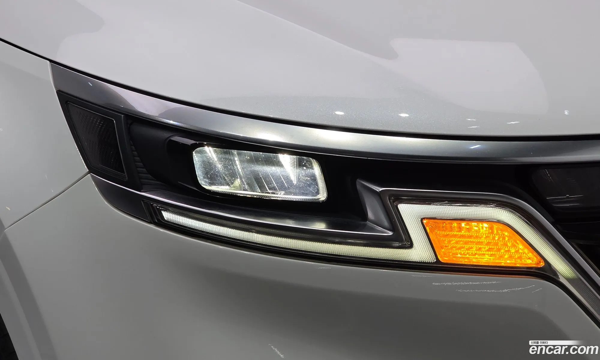 Kia Carnival 2021 KNANC81BBMS127830 — 10
