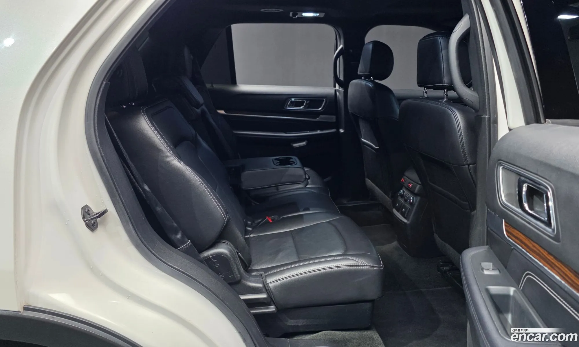 Ford Explorer 2017 1FM5K8F8XHGC71724 — 12