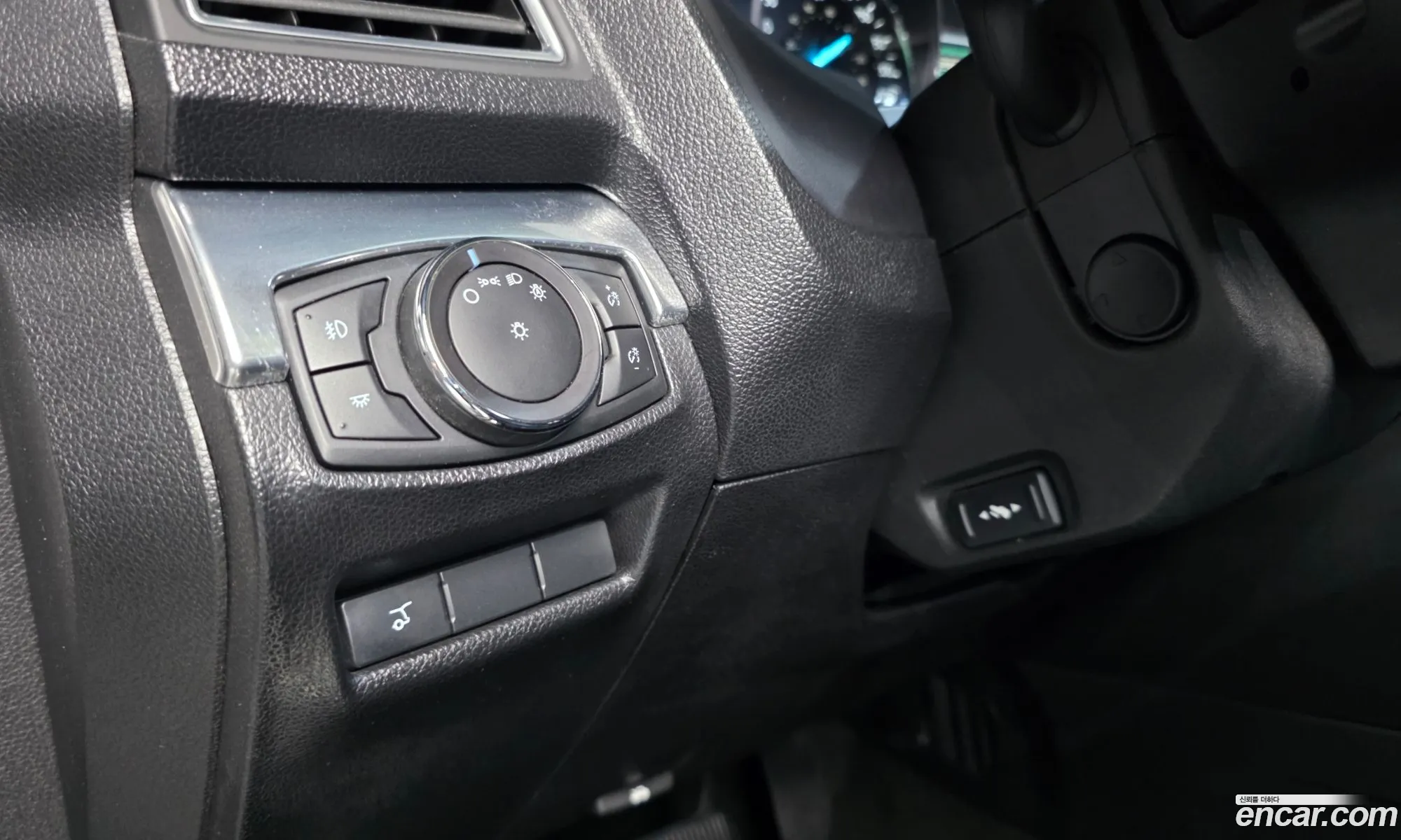 Ford Explorer 2017 1FM5K8F8XHGC71724 — 7